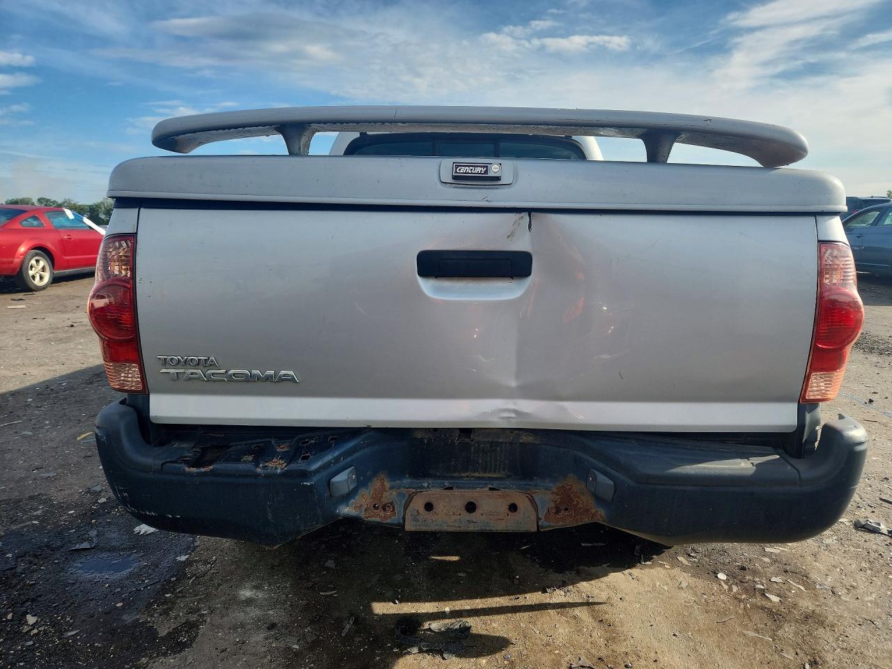 2007 Toyota Tacoma Base Silver vin: 5TEPX42N97Z331678