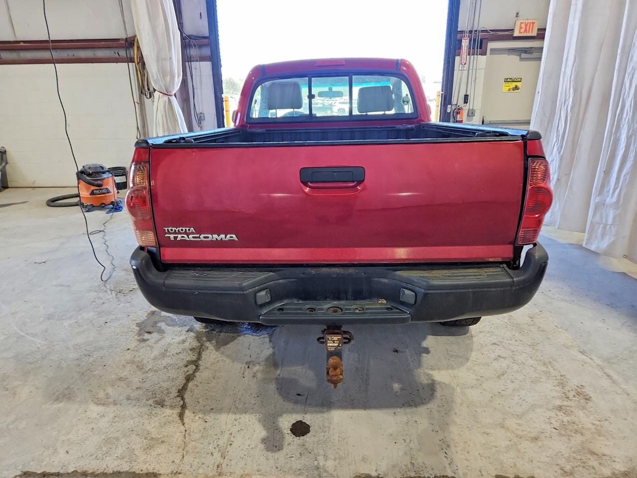 2005 Toyota Tacoma Base Red vin: 5TEPX42NX5Z120616
