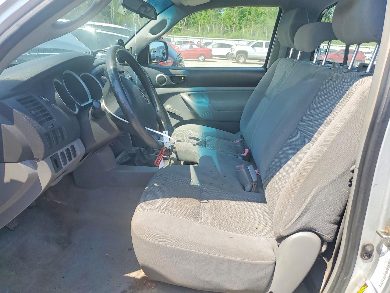 2006 Toyota Tacoma Base Silver vin: 5TEPX42NX6Z224153