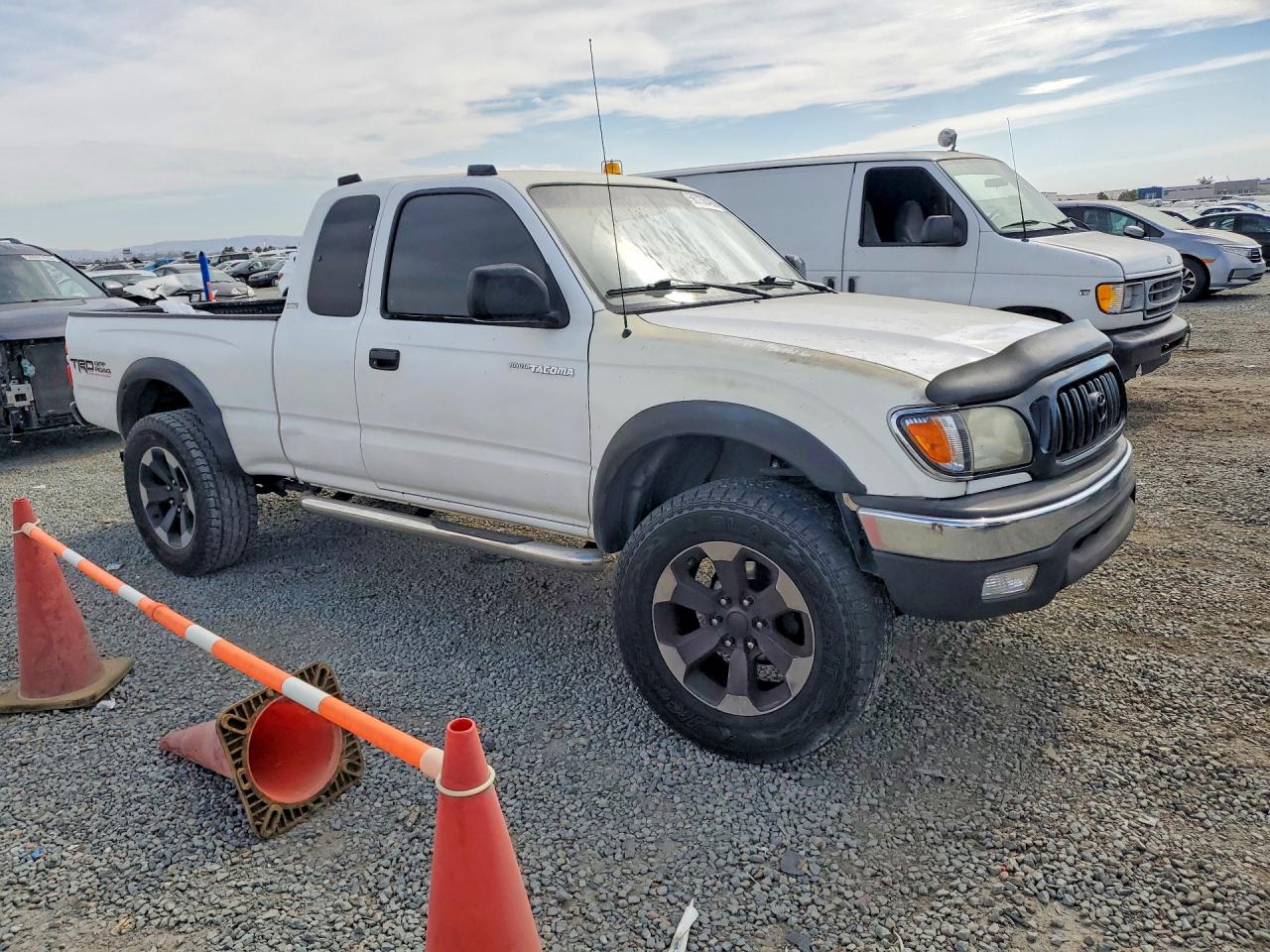 2001 Toyota Tacoma Xtracab Prerunner White vin: 5TESM92N31Z852659