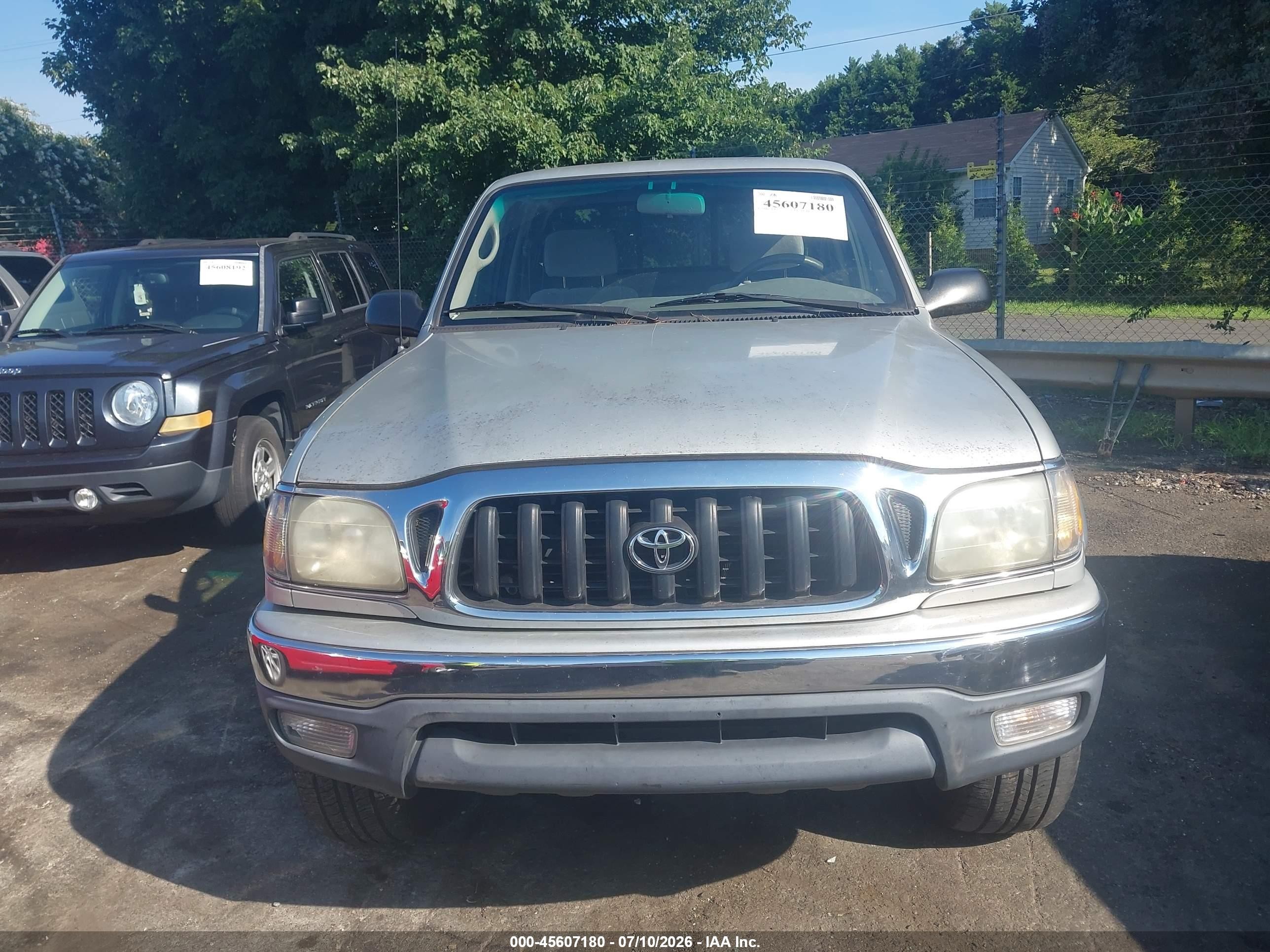 2001 Toyota Tacoma Prerunner Silver vin: 5TESM92N41Z845025