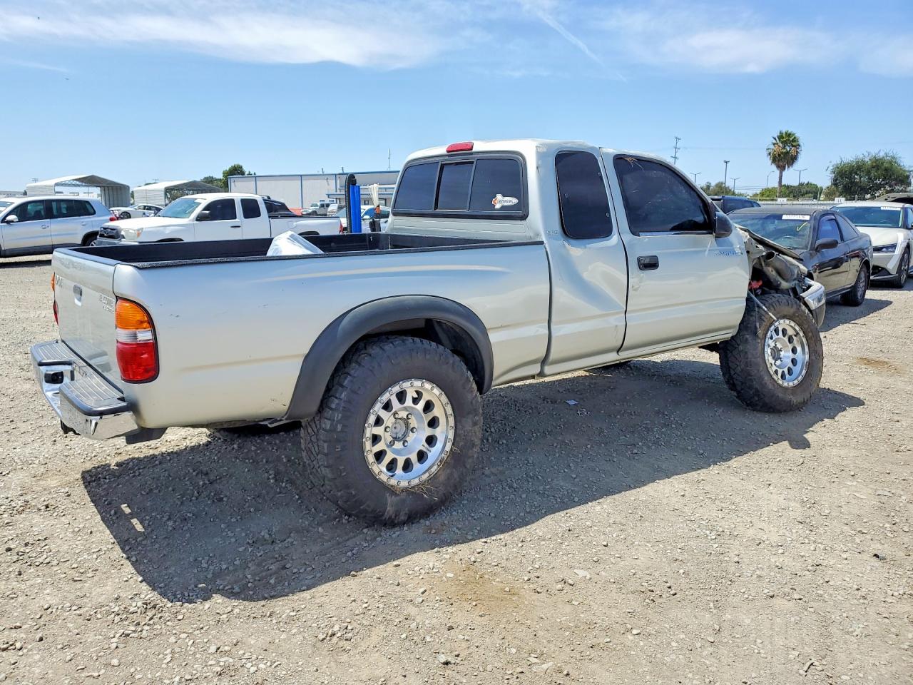 2004 Toyota Tacoma Xtracab Prerunner Silver vin: 5TESM92N44Z339022