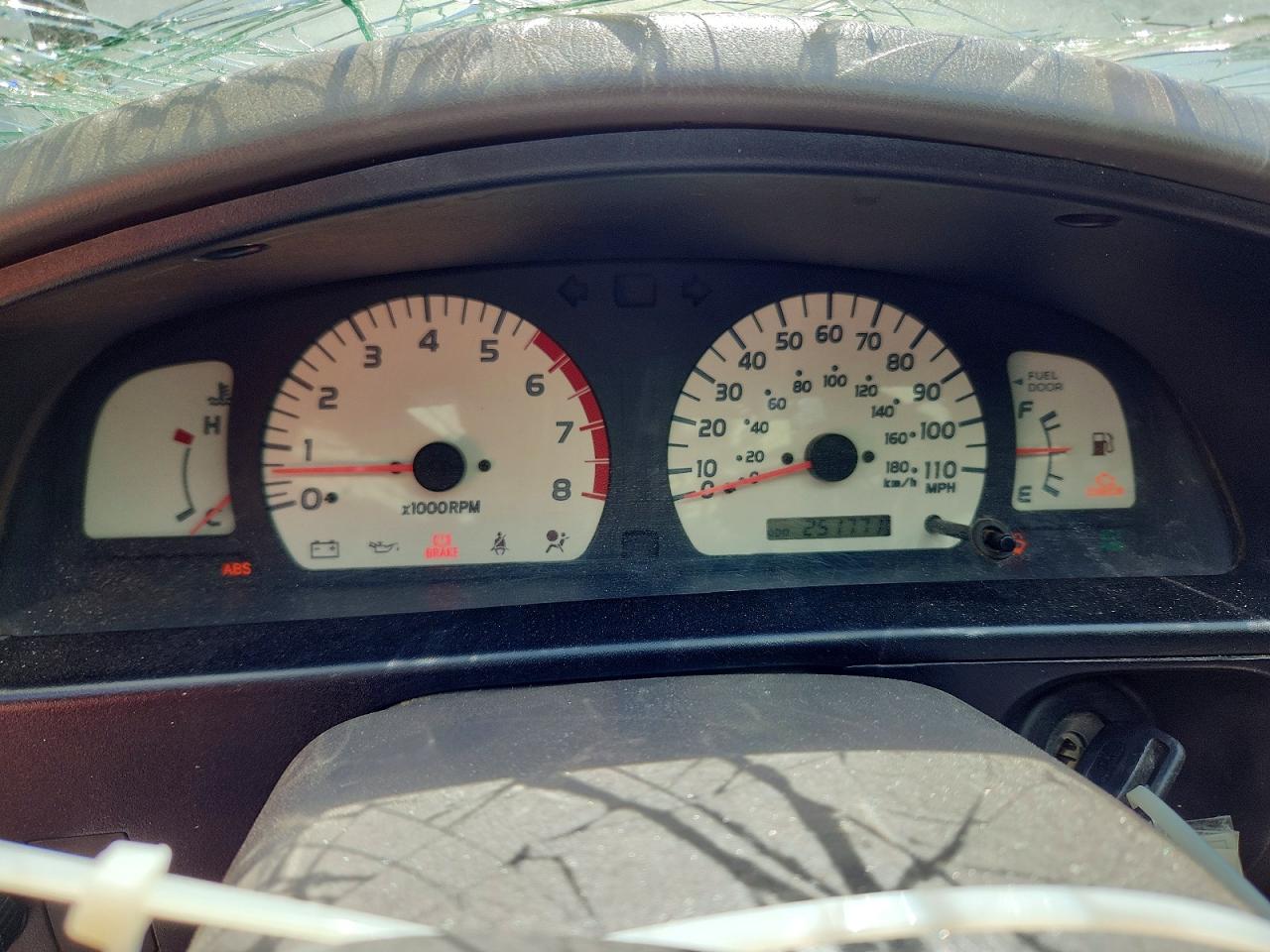 2004 Toyota Tacoma Xtracab Prerunner Silver vin: 5TESM92N44Z339022