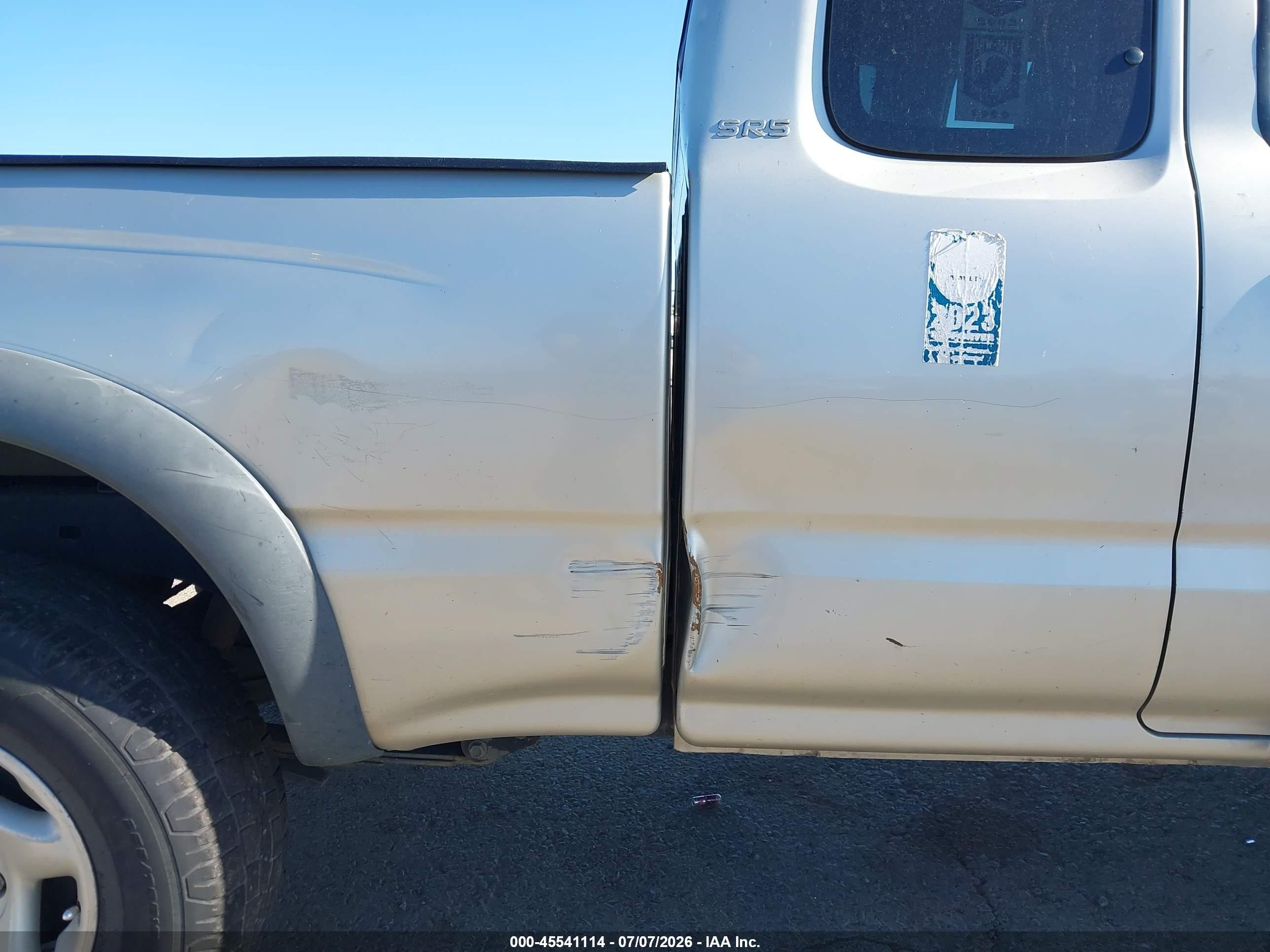 2001 Toyota Tacoma Prerunner Silver vin: 5TESM92N61Z870069