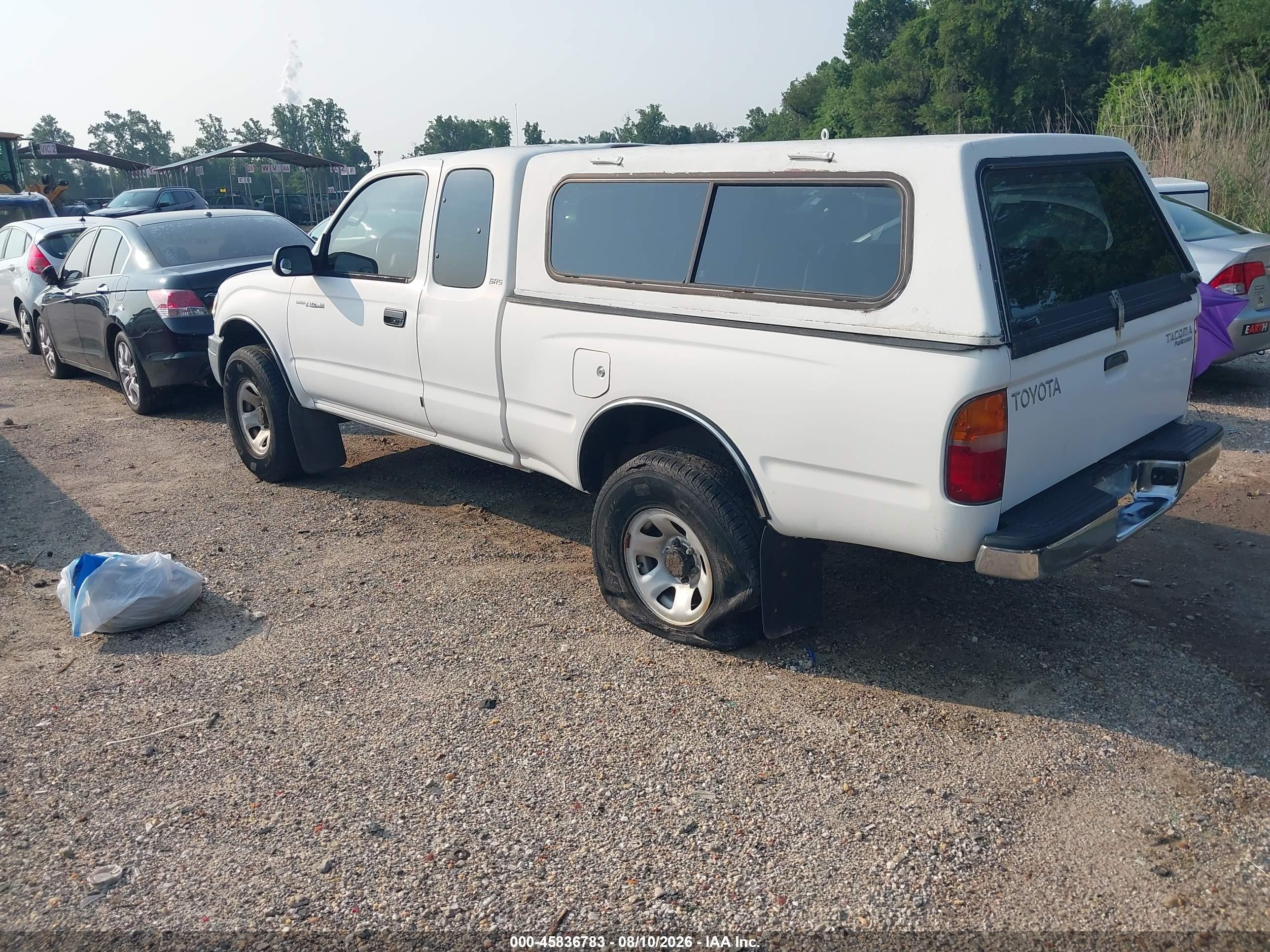 2000 Toyota Tacoma Prerunner White vin: 5TESM92N6YZ715225