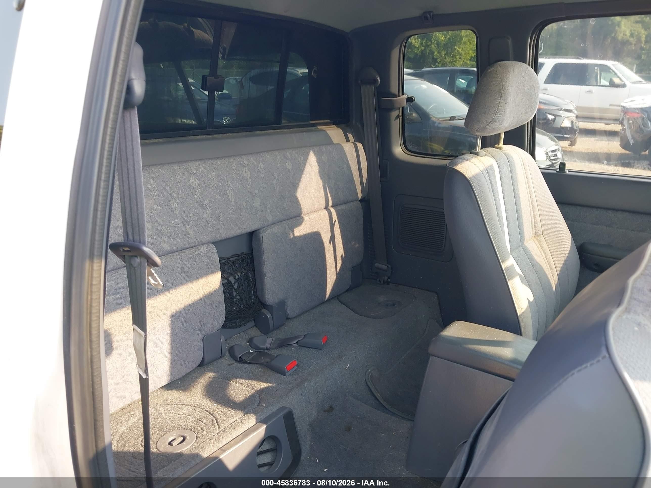 2000 Toyota Tacoma Prerunner White vin: 5TESM92N6YZ715225
