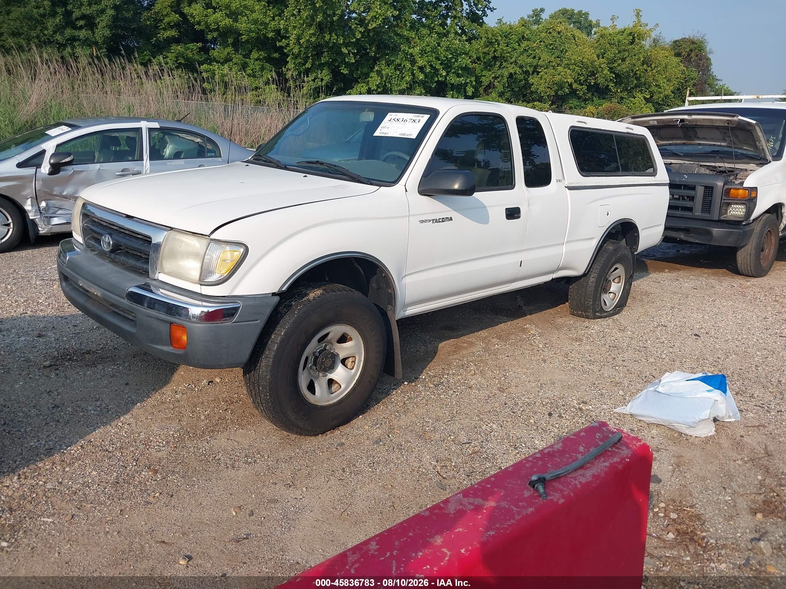 2000 Toyota Tacoma Prerunner White vin: 5TESM92N6YZ715225