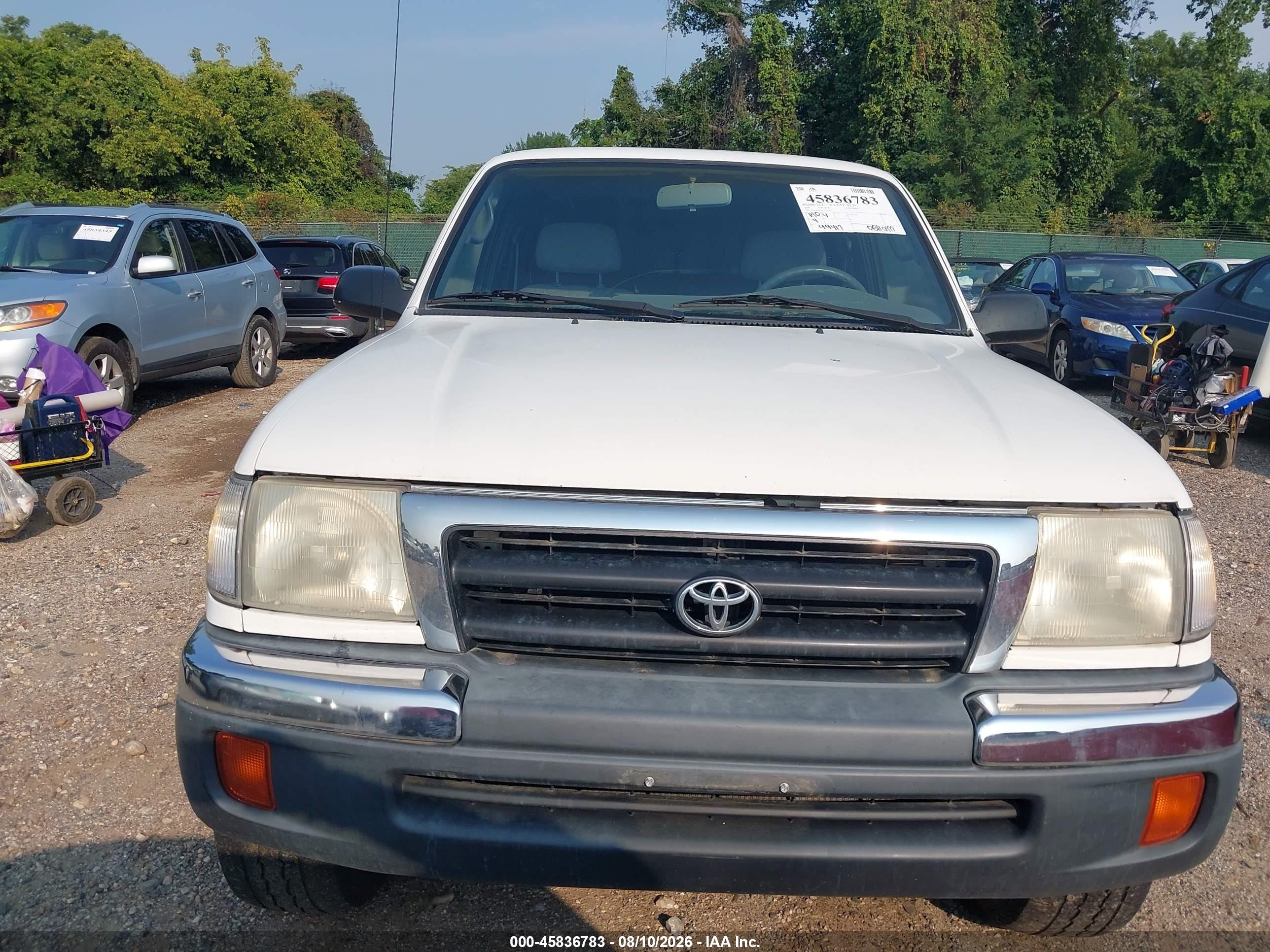 2000 Toyota Tacoma Prerunner White vin: 5TESM92N6YZ715225