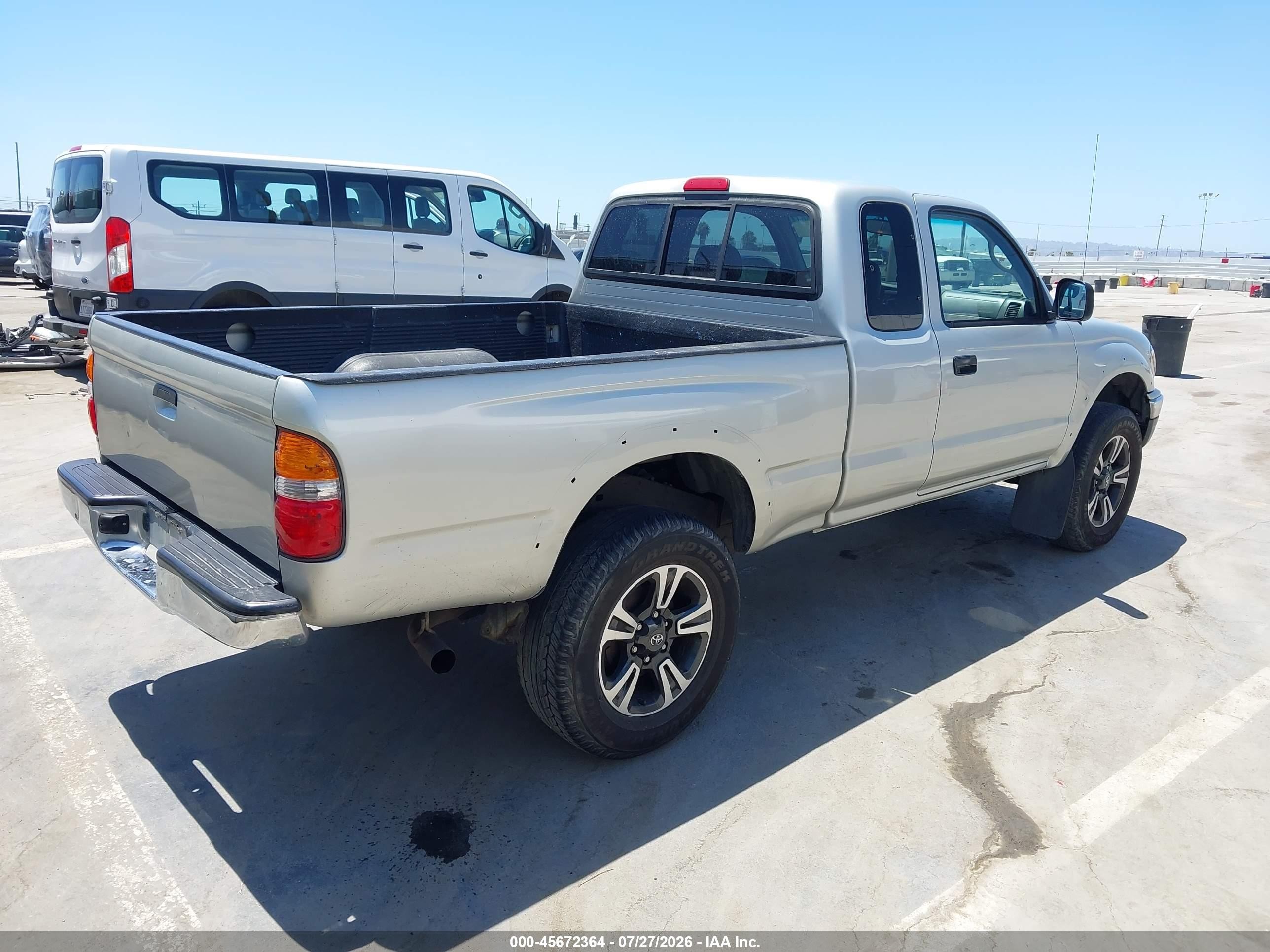 2001 Toyota Tacoma Prerunner Silver vin: 5TESM92N81Z843245