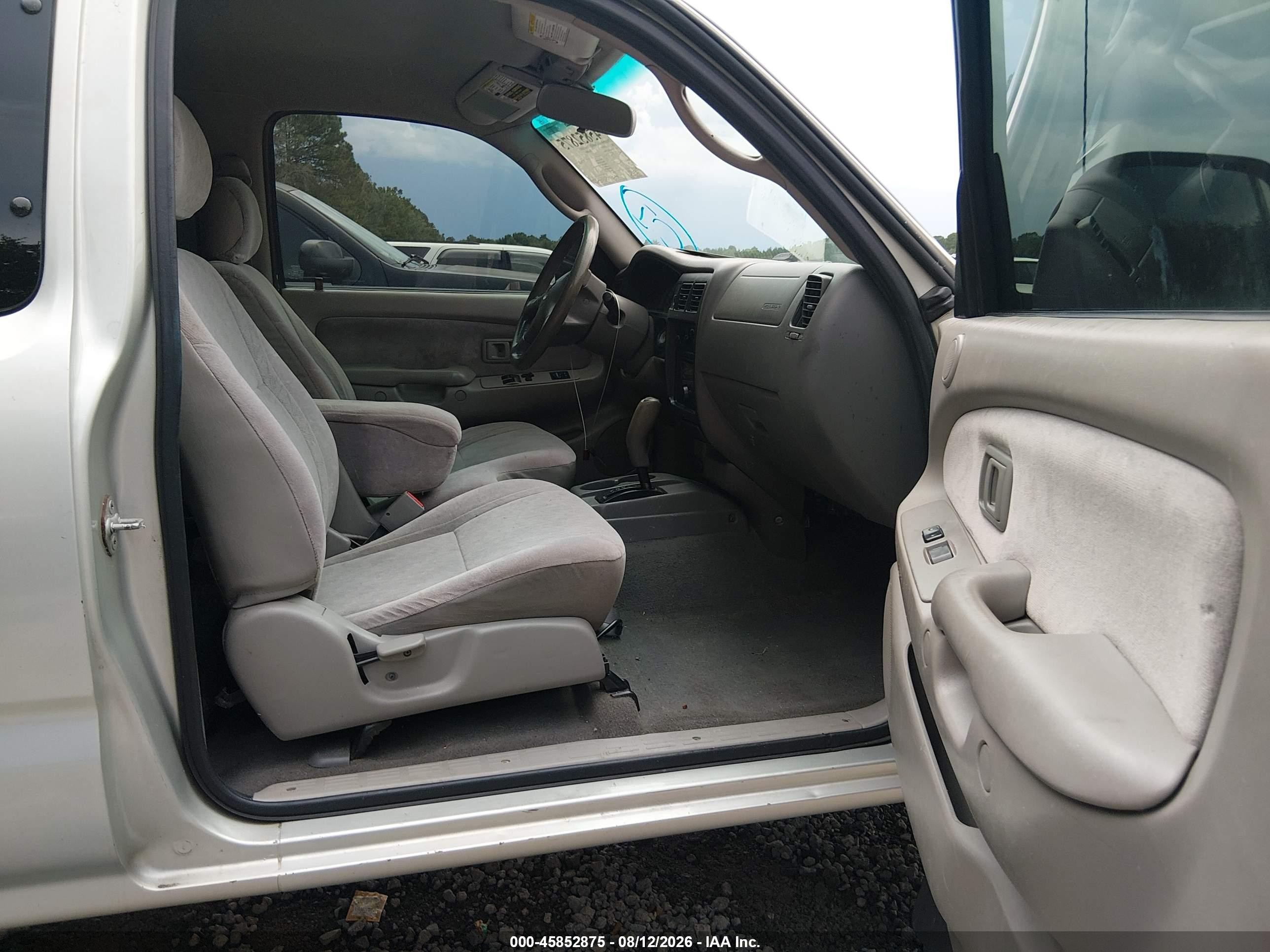 2002 Toyota Tacoma Prerunner Silver vin: 5TESM92N92Z130694