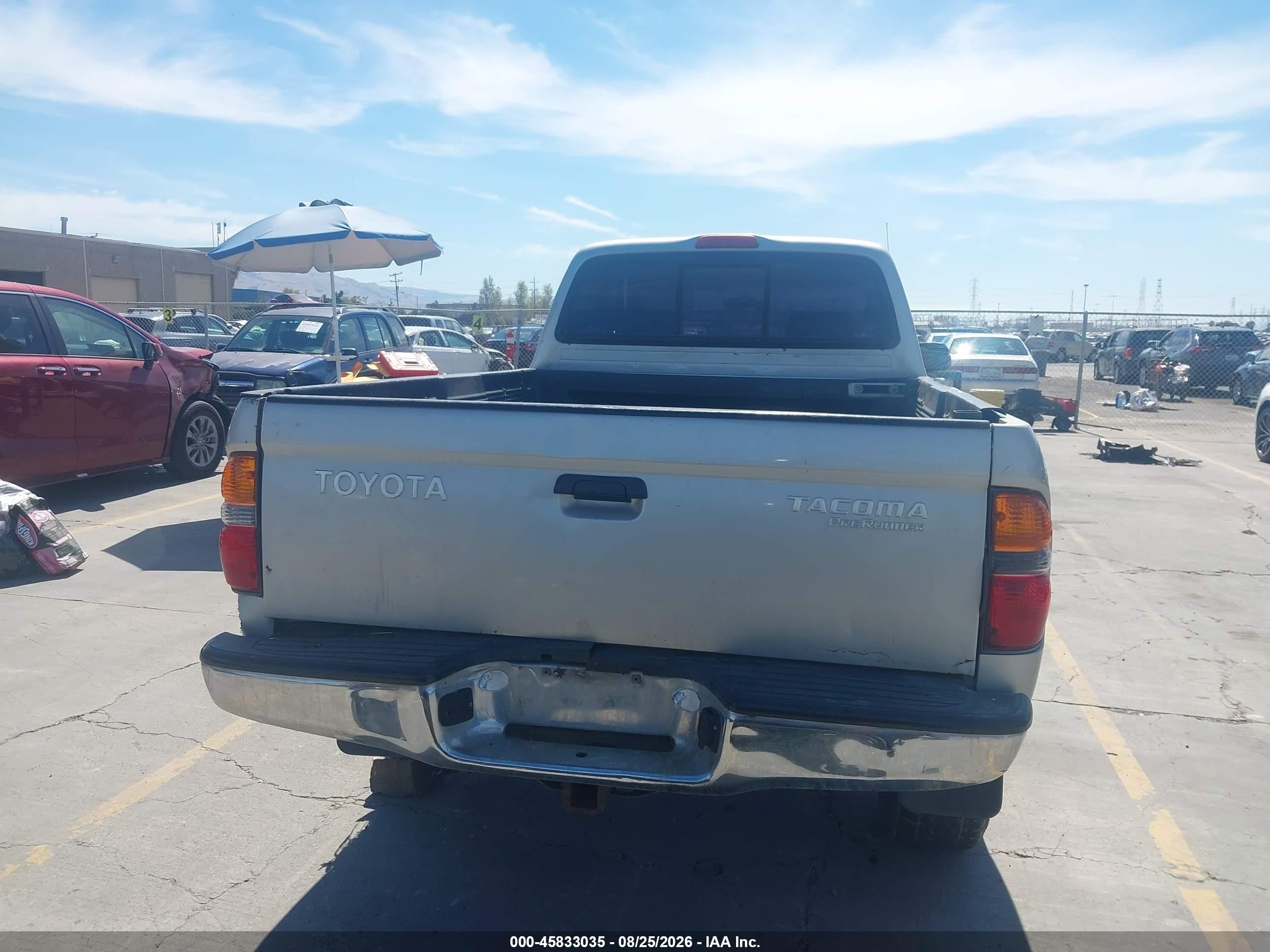 2003 Toyota Tacoma Xtracab Prerunner Silver vin: 5TESM92N93Z228996