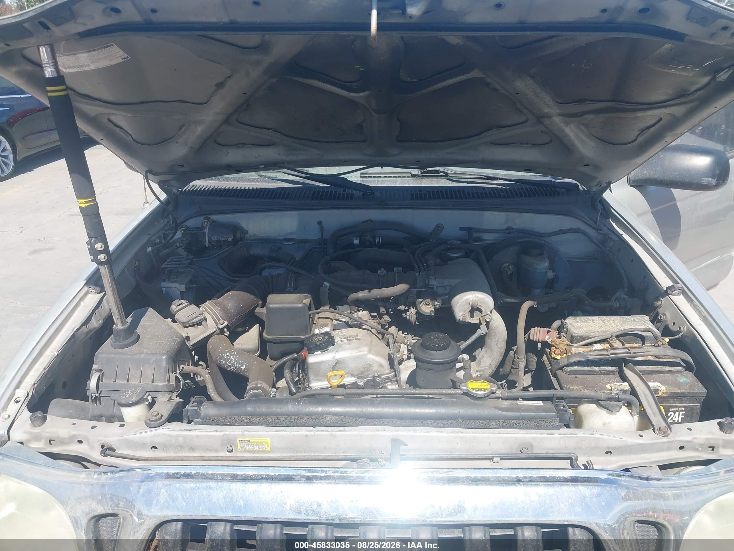 2003 Toyota Tacoma Xtracab Prerunner Silver vin: 5TESM92N93Z228996