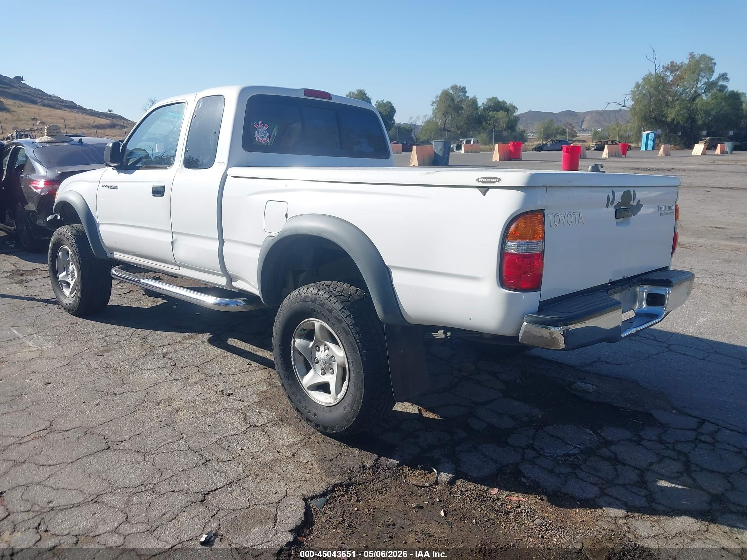 2001 Toyota Tacoma Prerunner V6 Белый vin: 5TESN92N01Z793101