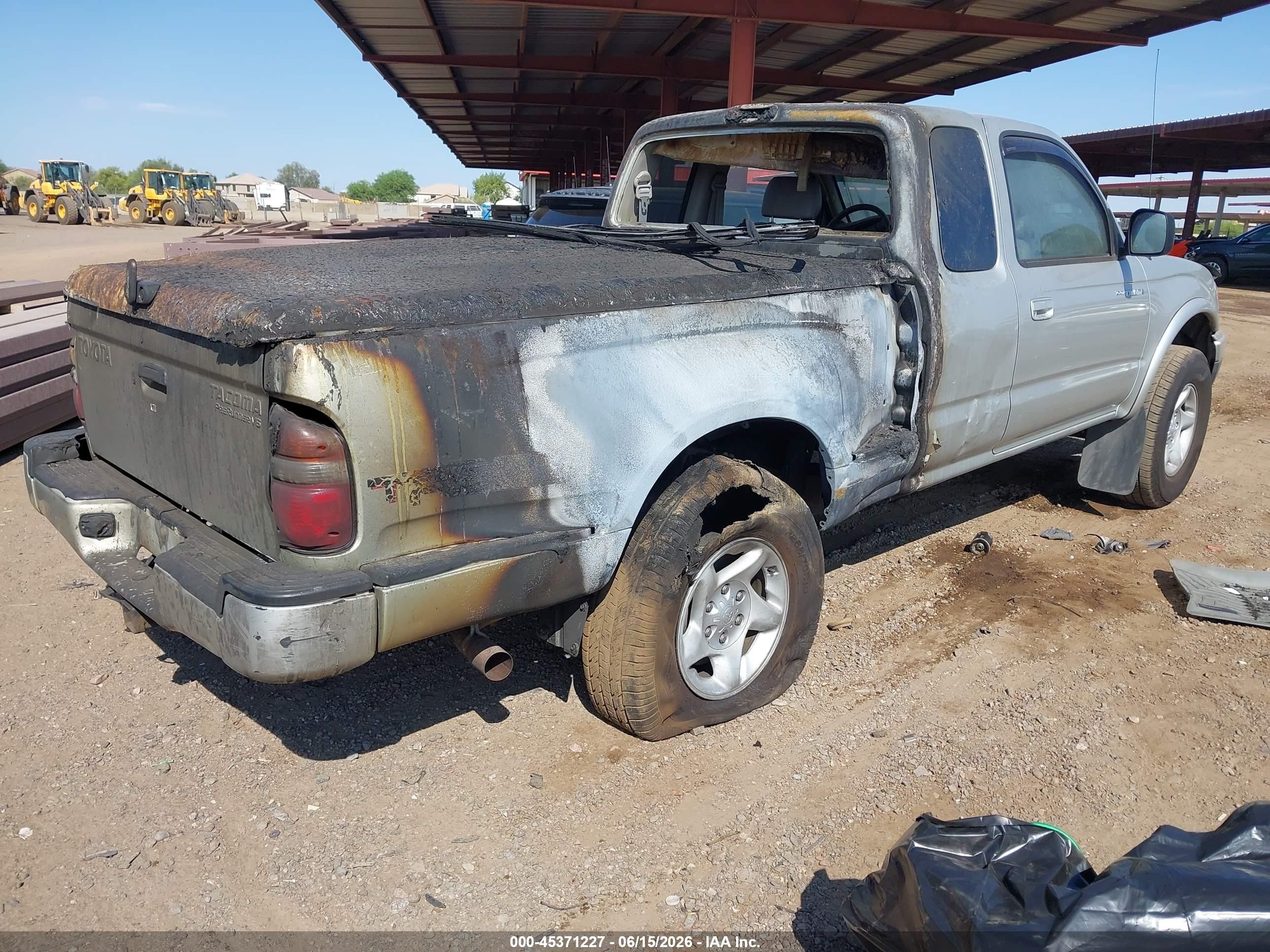 2003 Toyota Tacoma Prerunner V6 Silver vin: 5TESN92N13Z226091