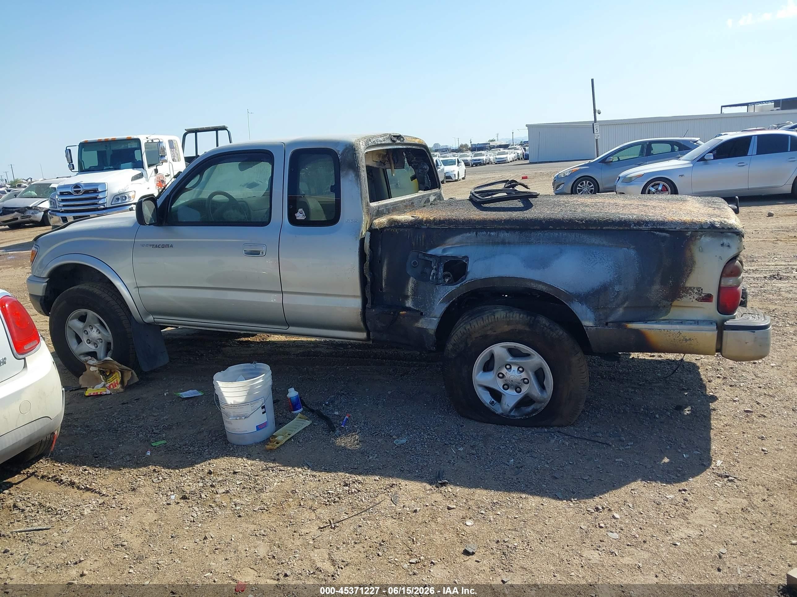2003 Toyota Tacoma Prerunner V6 Silver vin: 5TESN92N13Z226091
