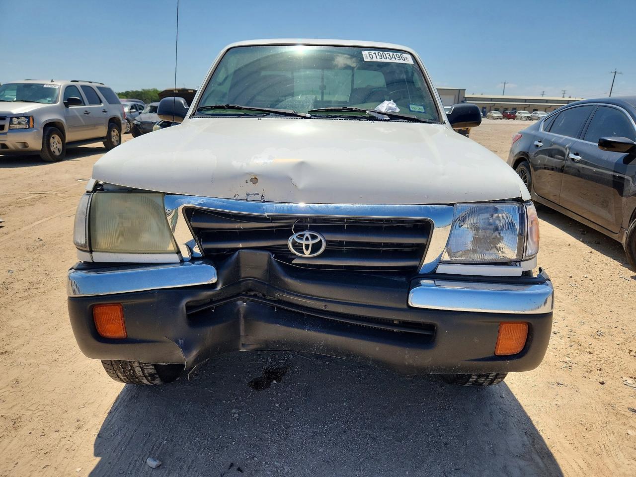 2000 Toyota Tacoma Xtracab Prerunner White vin: 5TESN92N3YZ704714