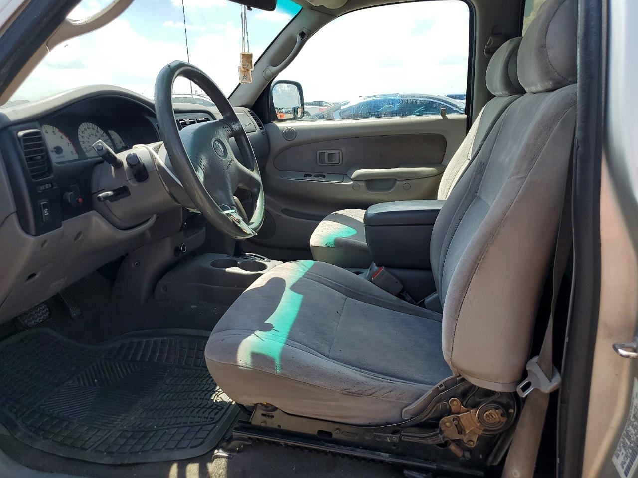 2002 Toyota Tacoma Silver vin: 5TESN92N42Z005292