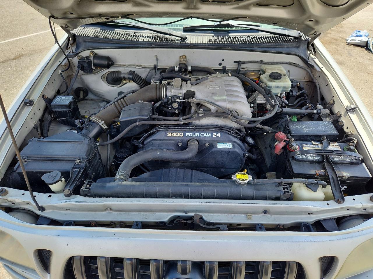 2004 Toyota Tacoma Xtracab Prerunner Silver vin: 5TESN92N64Z343117