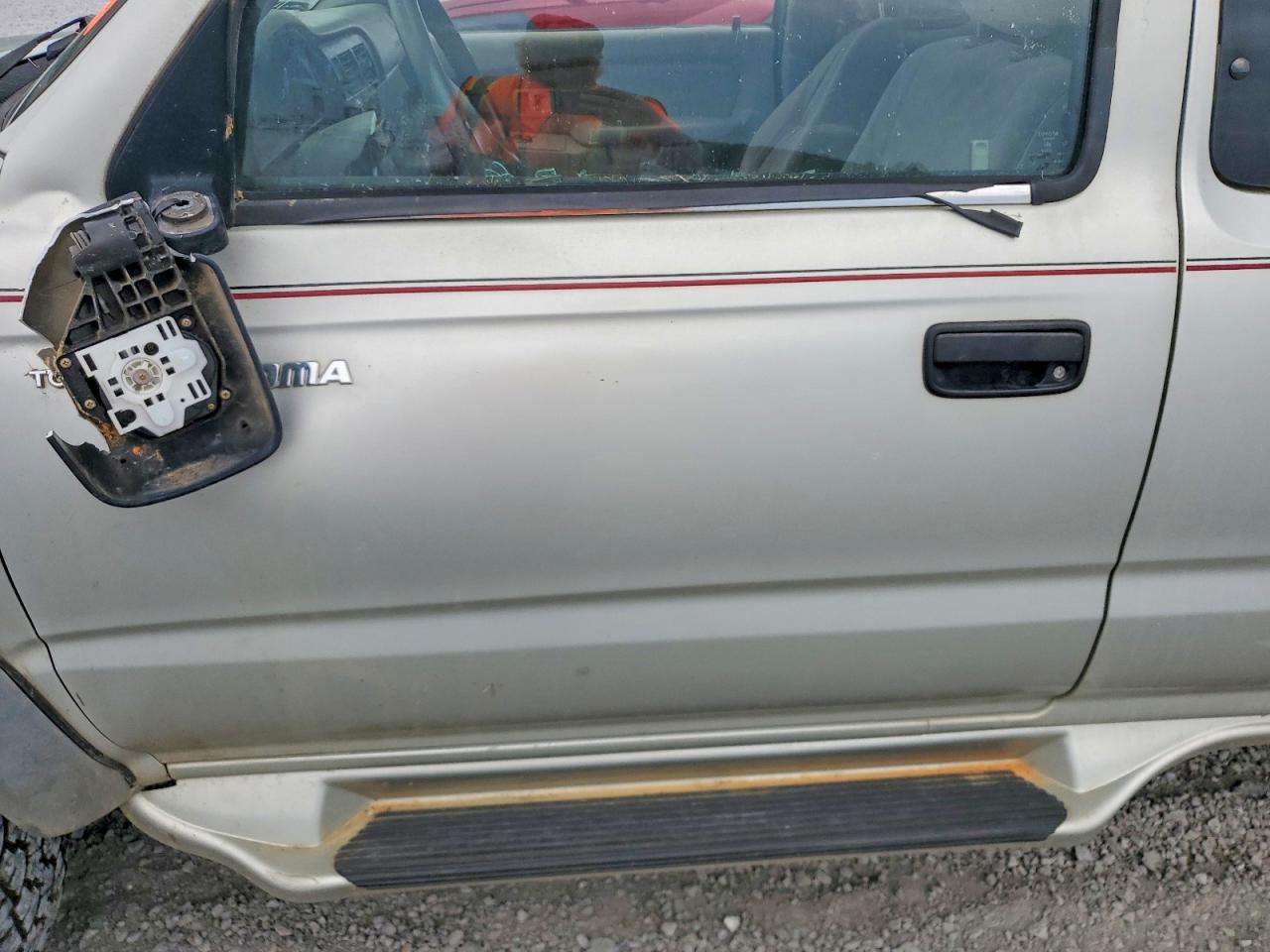 2001 Toyota Tacoma Xtracab Prerunner Серебряный vin: 5TESN92N71Z879473