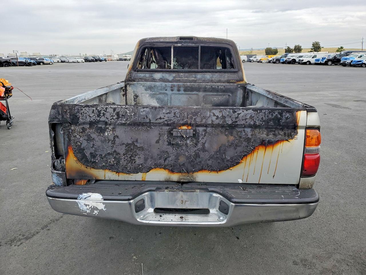 2003 Toyota Tacoma Prerunner V6 Серебряный vin: 5TESN92N73Z157584