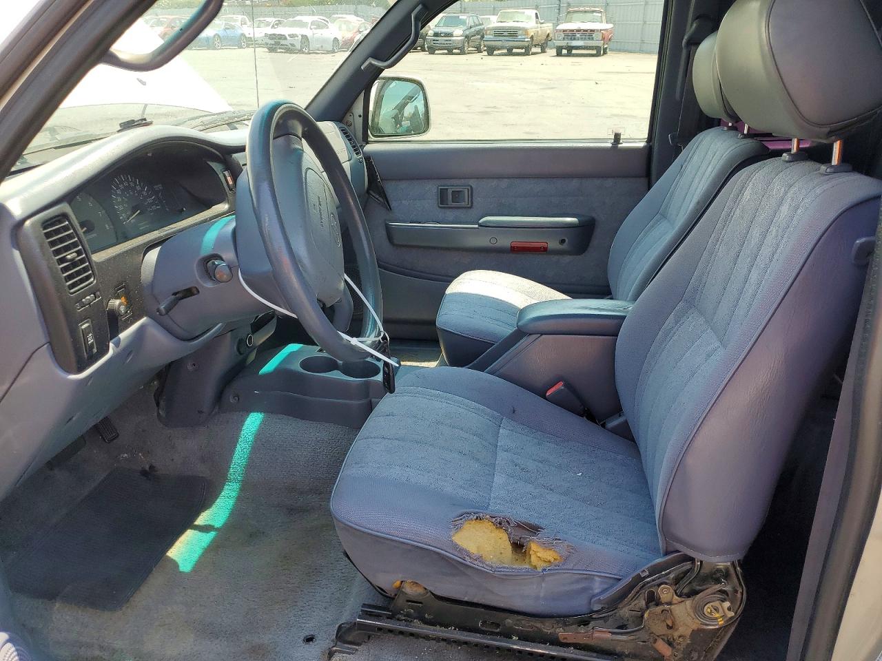 2000 Toyota Tacoma Xtracab Prerunner Gray vin: 5TESN92N7YZ700407