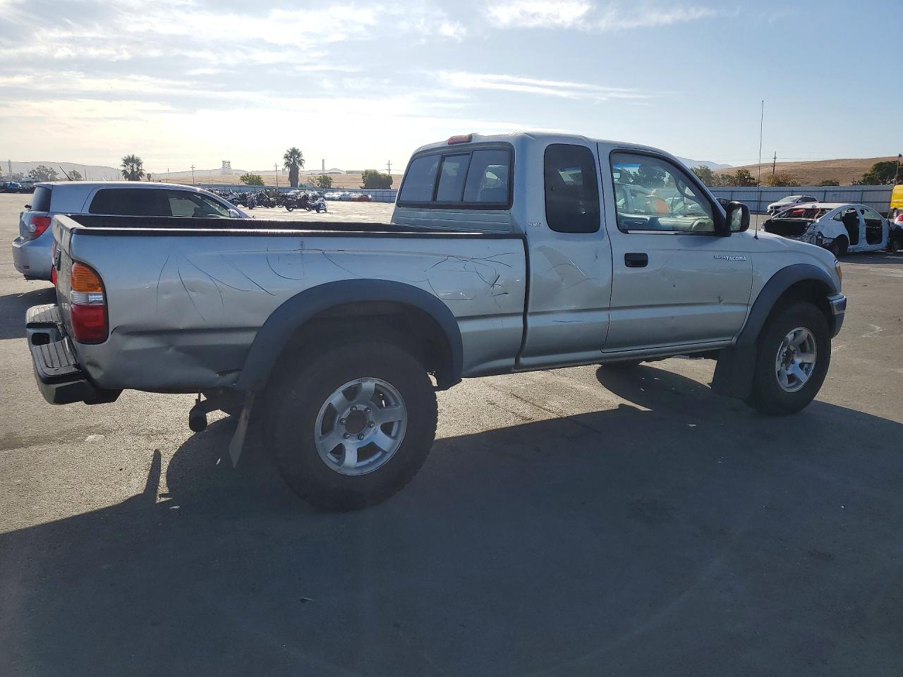 2001 Toyota Tacoma Xtracab Prerunner Silver vin: 5TESN92N91Z803706