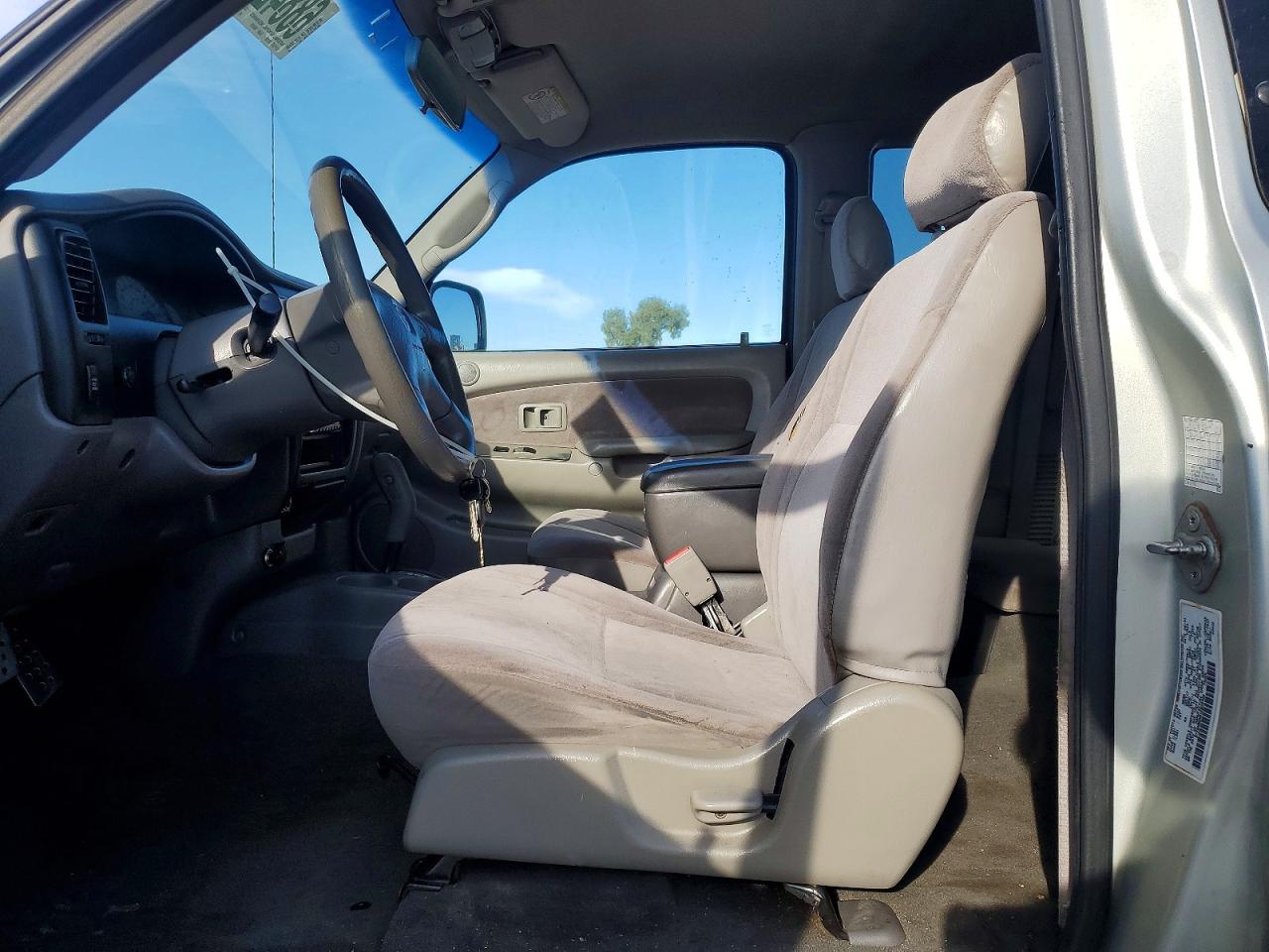 2001 Toyota Tacoma Xtracab Prerunner Silver vin: 5TESN92N91Z803706