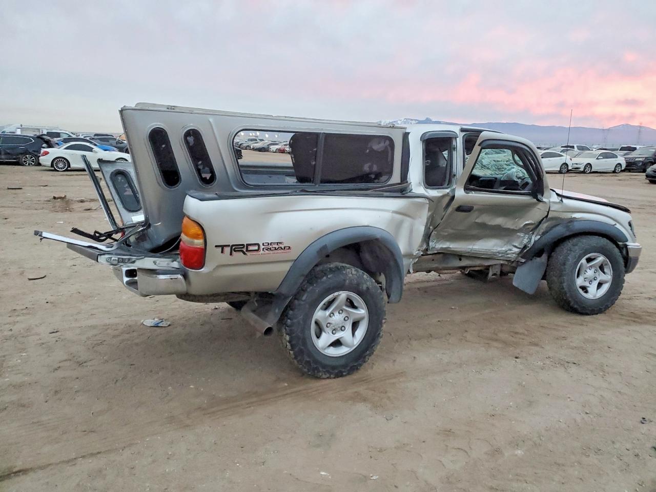 2004 Toyota Tacoma Xtracab Prerunner Silver vin: 5TESN92N94Z319815