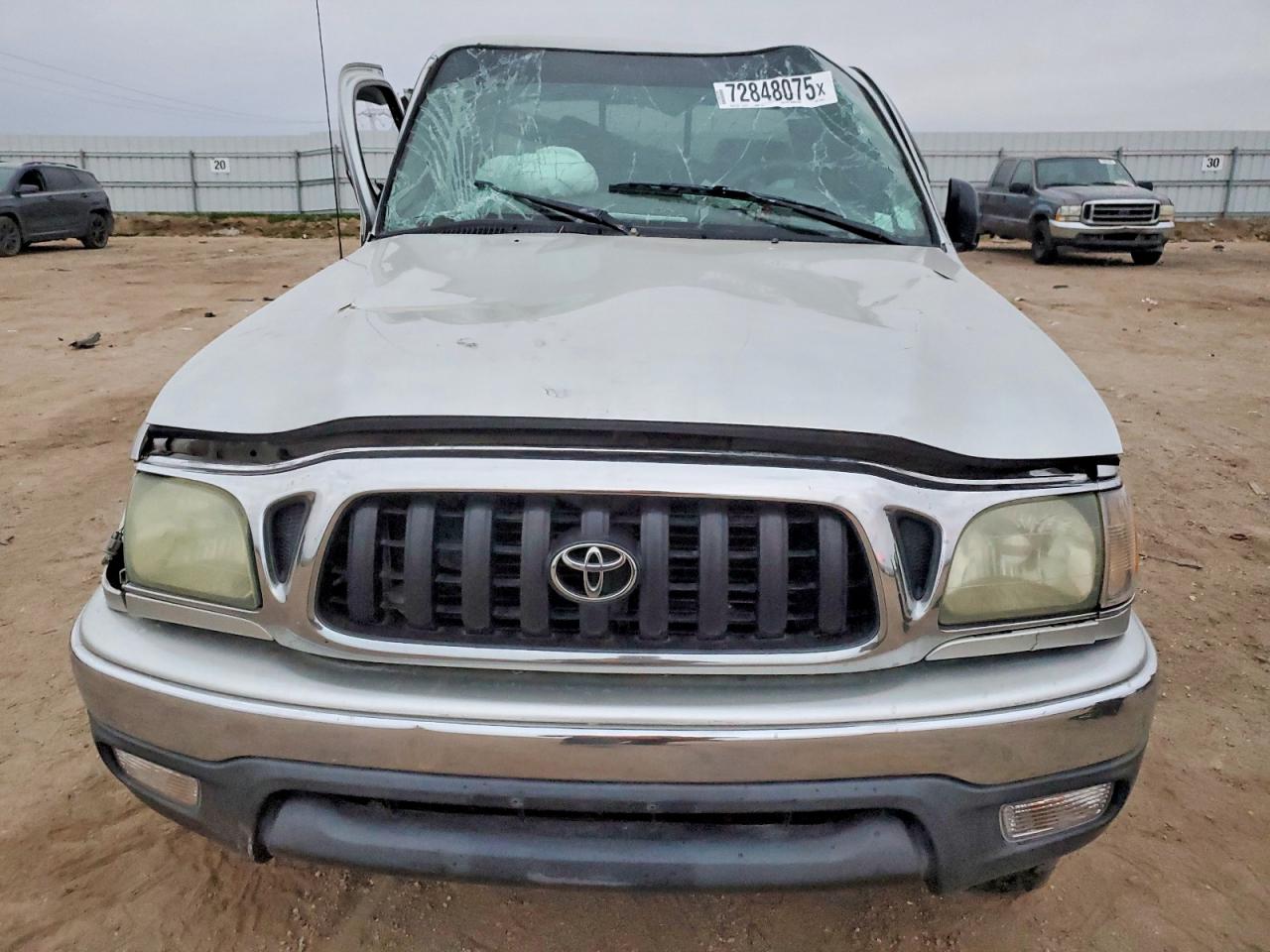 2004 Toyota Tacoma Xtracab Prerunner Silver vin: 5TESN92N94Z319815