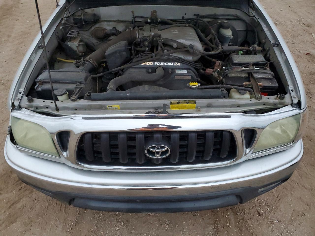 2004 Toyota Tacoma Xtracab Prerunner Silver vin: 5TESN92N94Z319815
