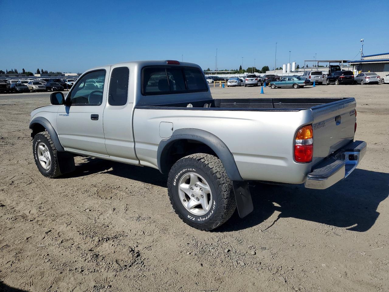 2004 Toyota Tacoma Xtracab Prerunner Silver vin: 5TESN92N94Z439260