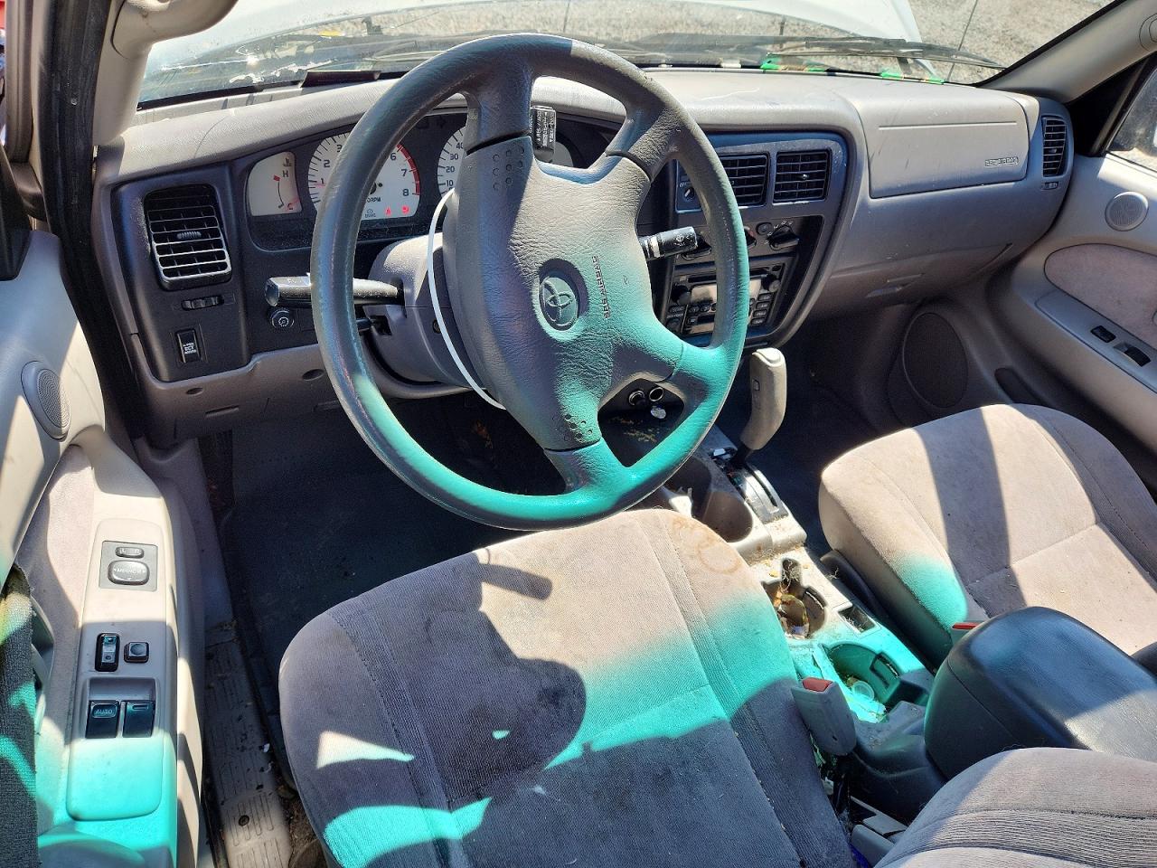 2002 Toyota Tacoma Xtracab Prerunner Silver vin: 5TESN92NX2Z117983