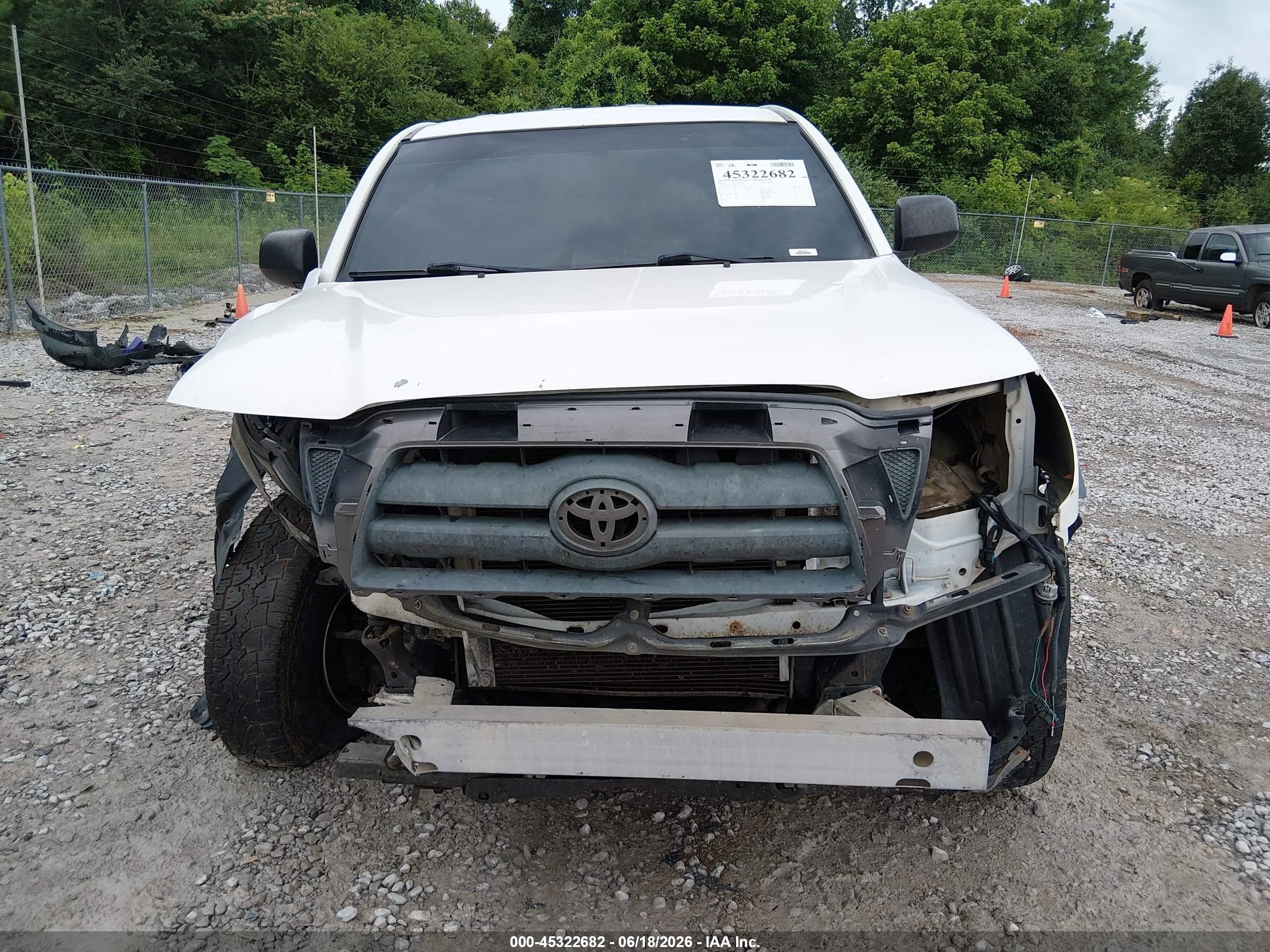 2010 Toyota Tacoma Prerunner V6 White vin: 5TETU4GN2AZ716300