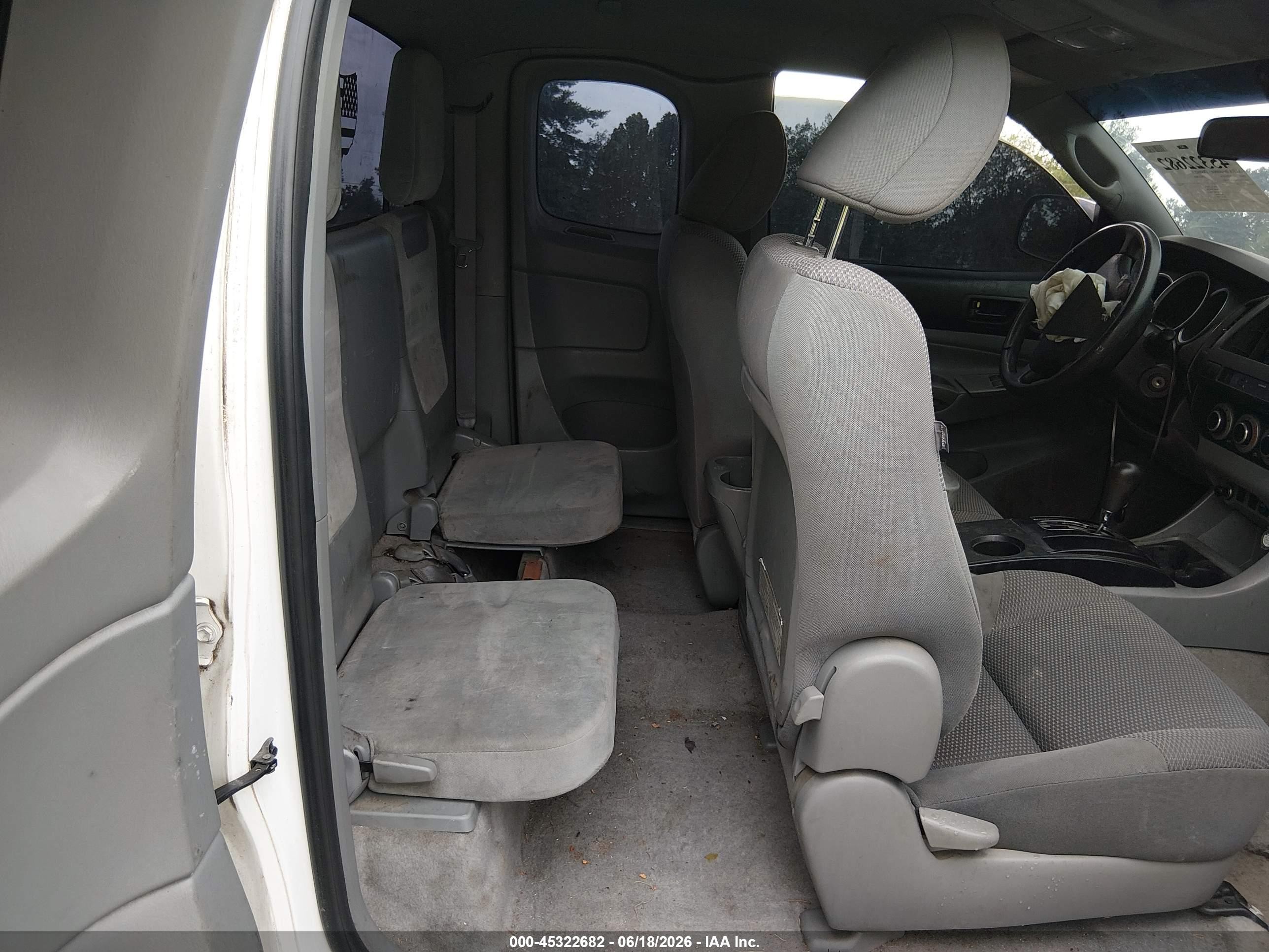 2010 Toyota Tacoma Prerunner V6 White vin: 5TETU4GN2AZ716300