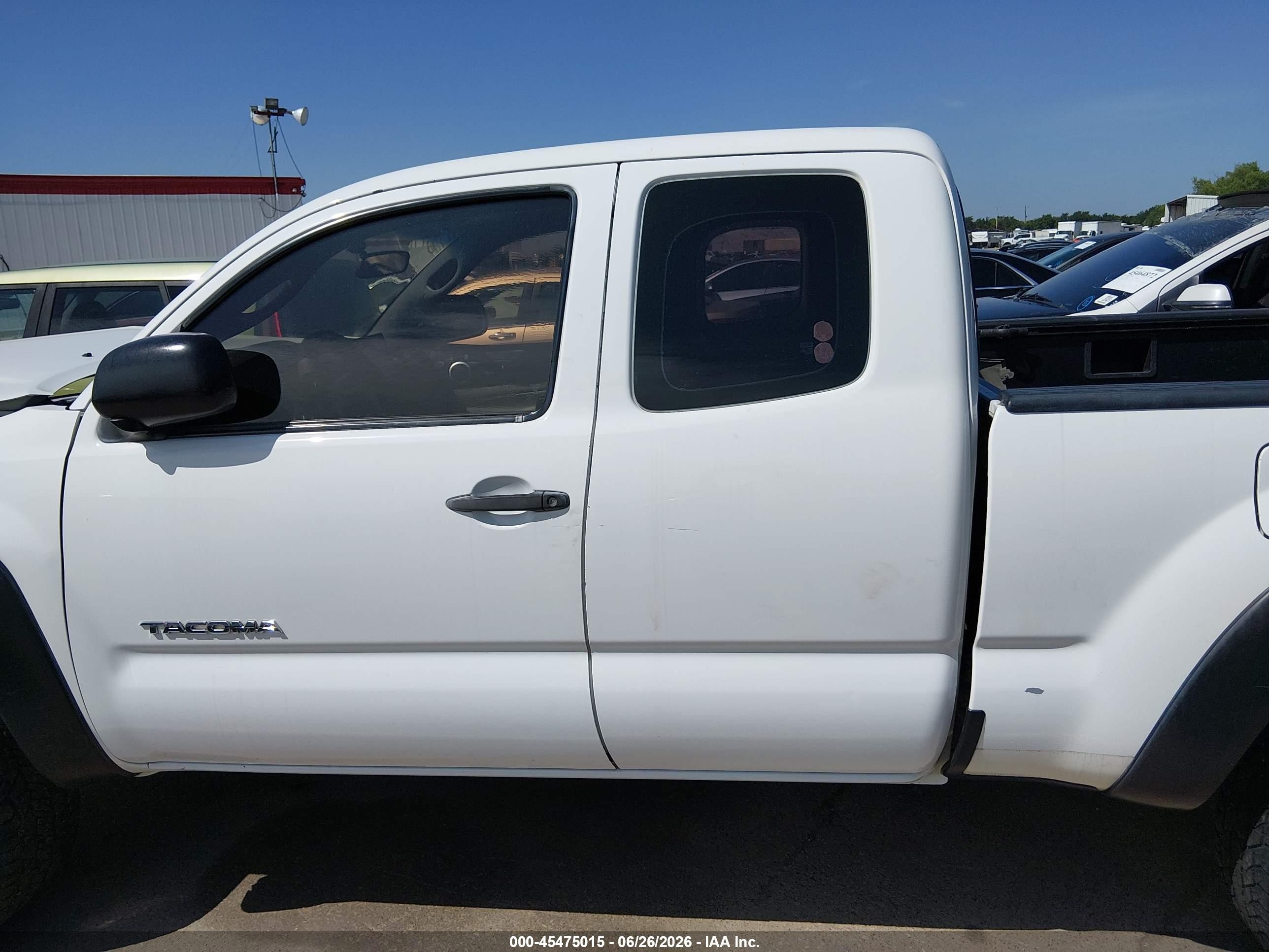 2009 Toyota Tacoma Prerunner V6 White vin: 5TETU62N29Z657148
