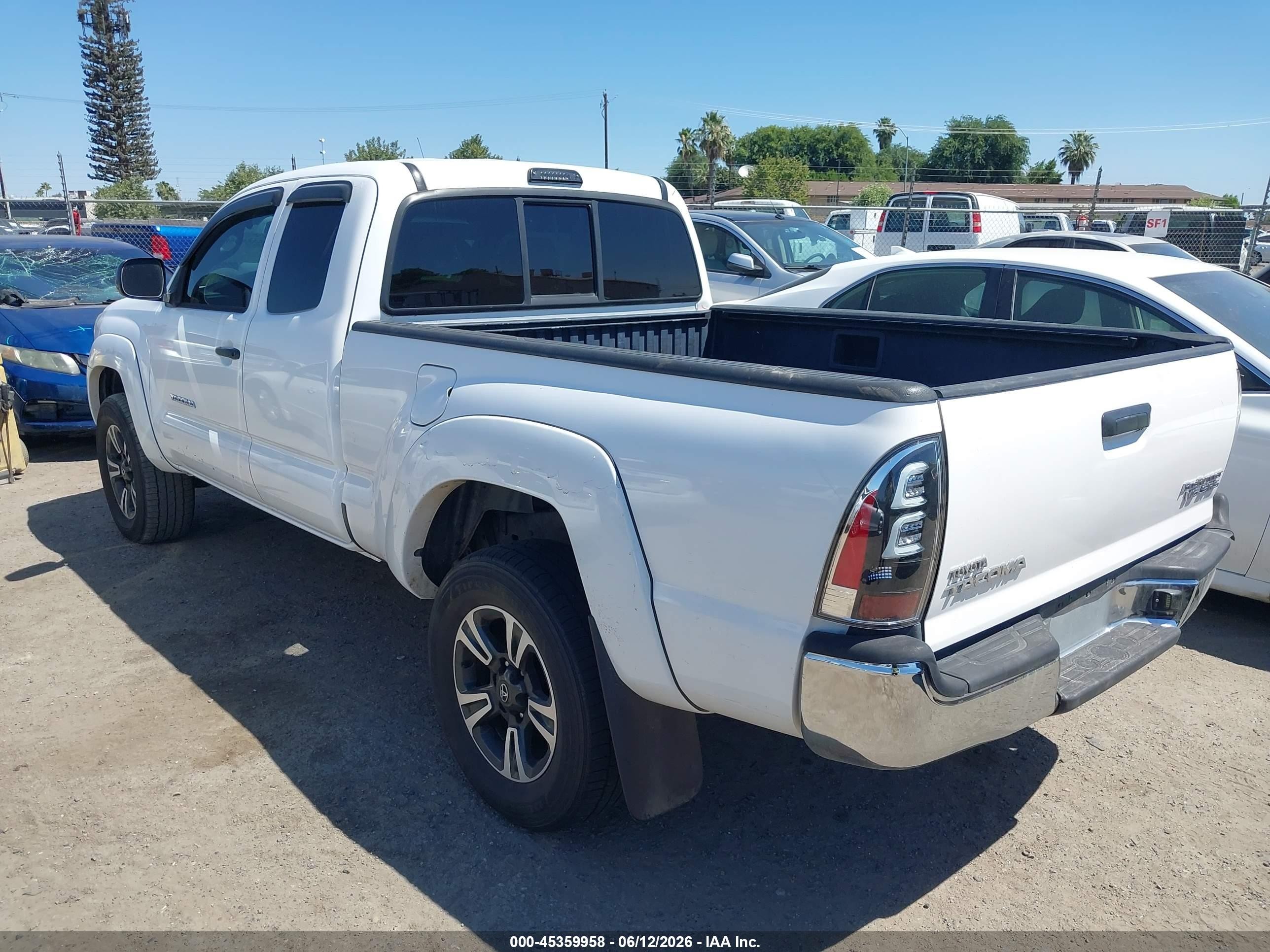 2006 Toyota Tacoma Prerunner V6 Белый vin: 5TETU62N46Z244577