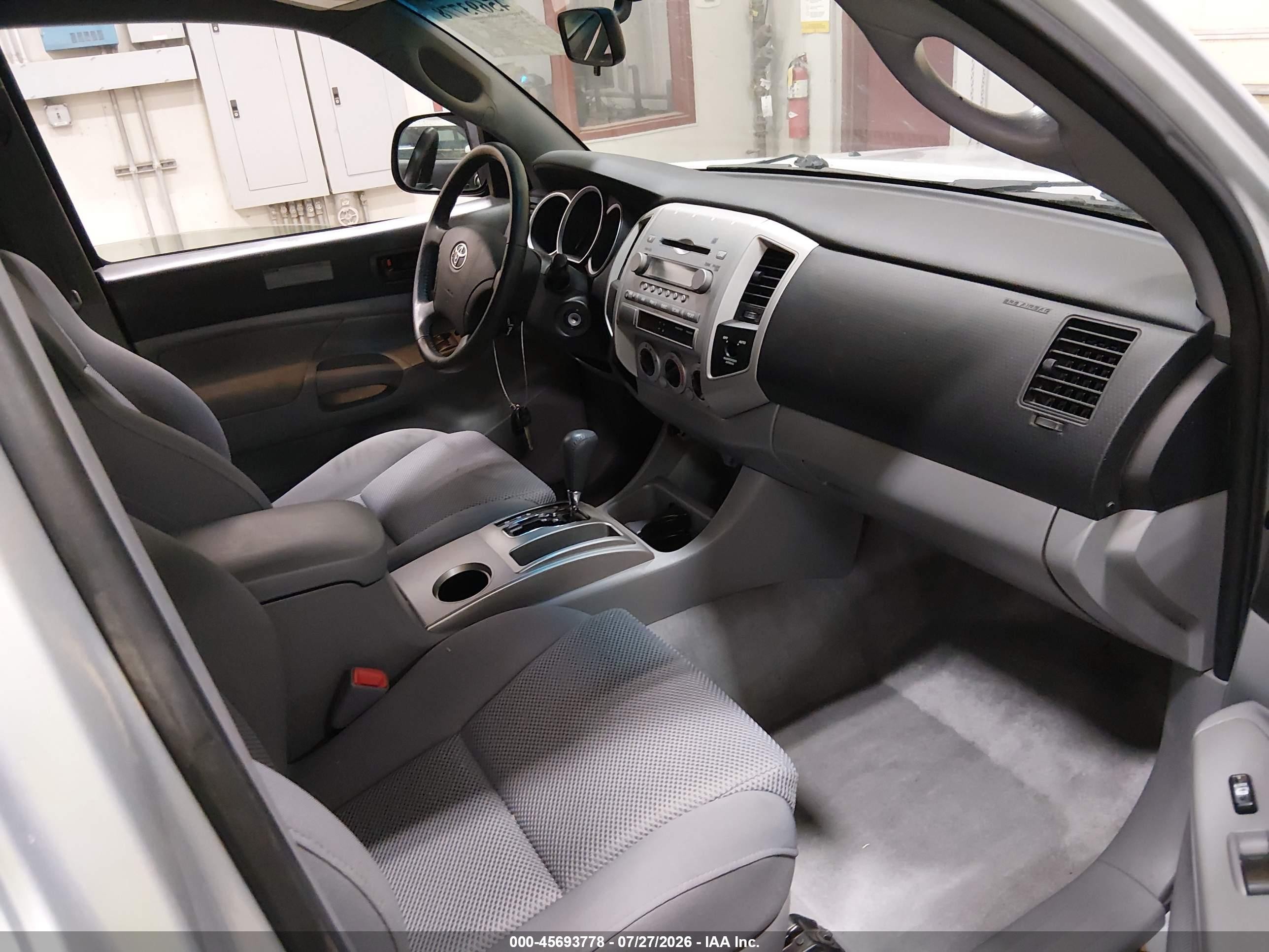 2006 Toyota Tacoma Prerunner V6 Silver vin: 5TETU62N46Z293651