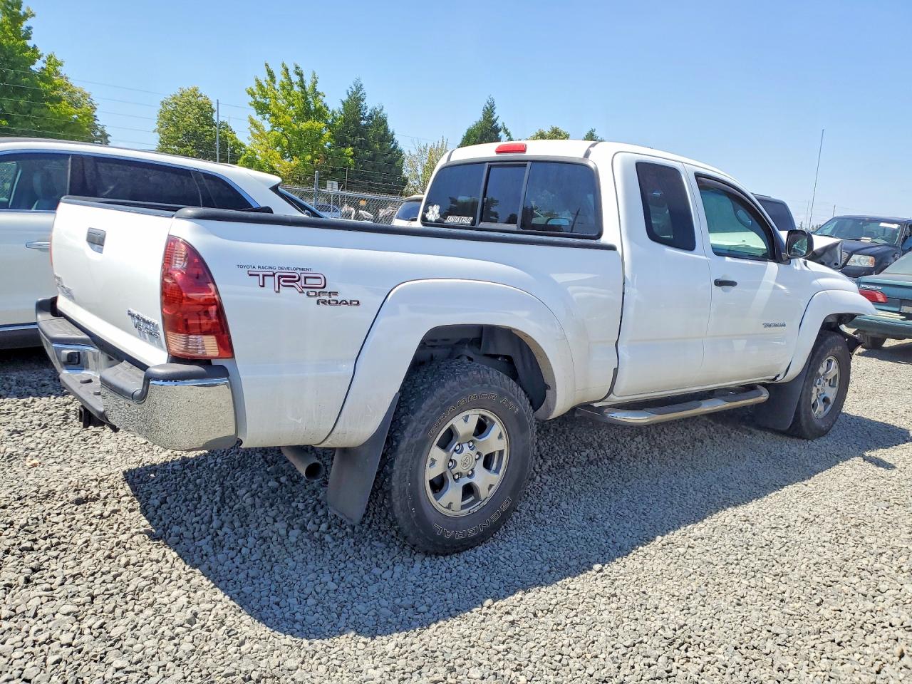 2007 Toyota Tacoma Prerunner V6 White vin: 5TETU62N47Z324804