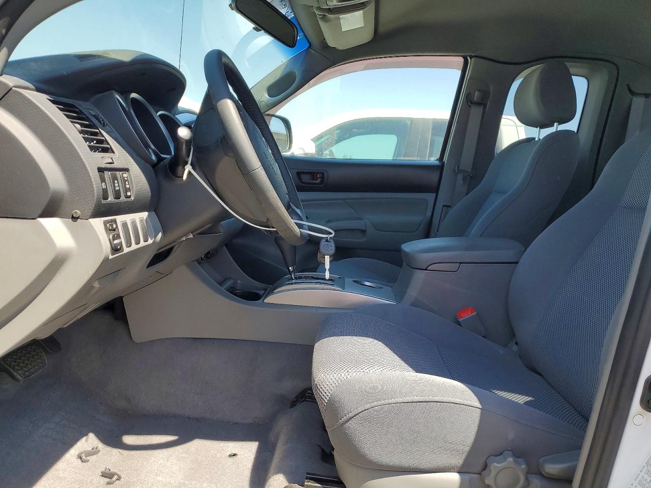 2007 Toyota Tacoma Prerunner V6 White vin: 5TETU62N47Z324804