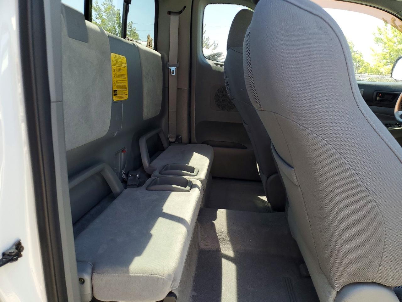 2007 Toyota Tacoma Prerunner V6 White vin: 5TETU62N47Z324804