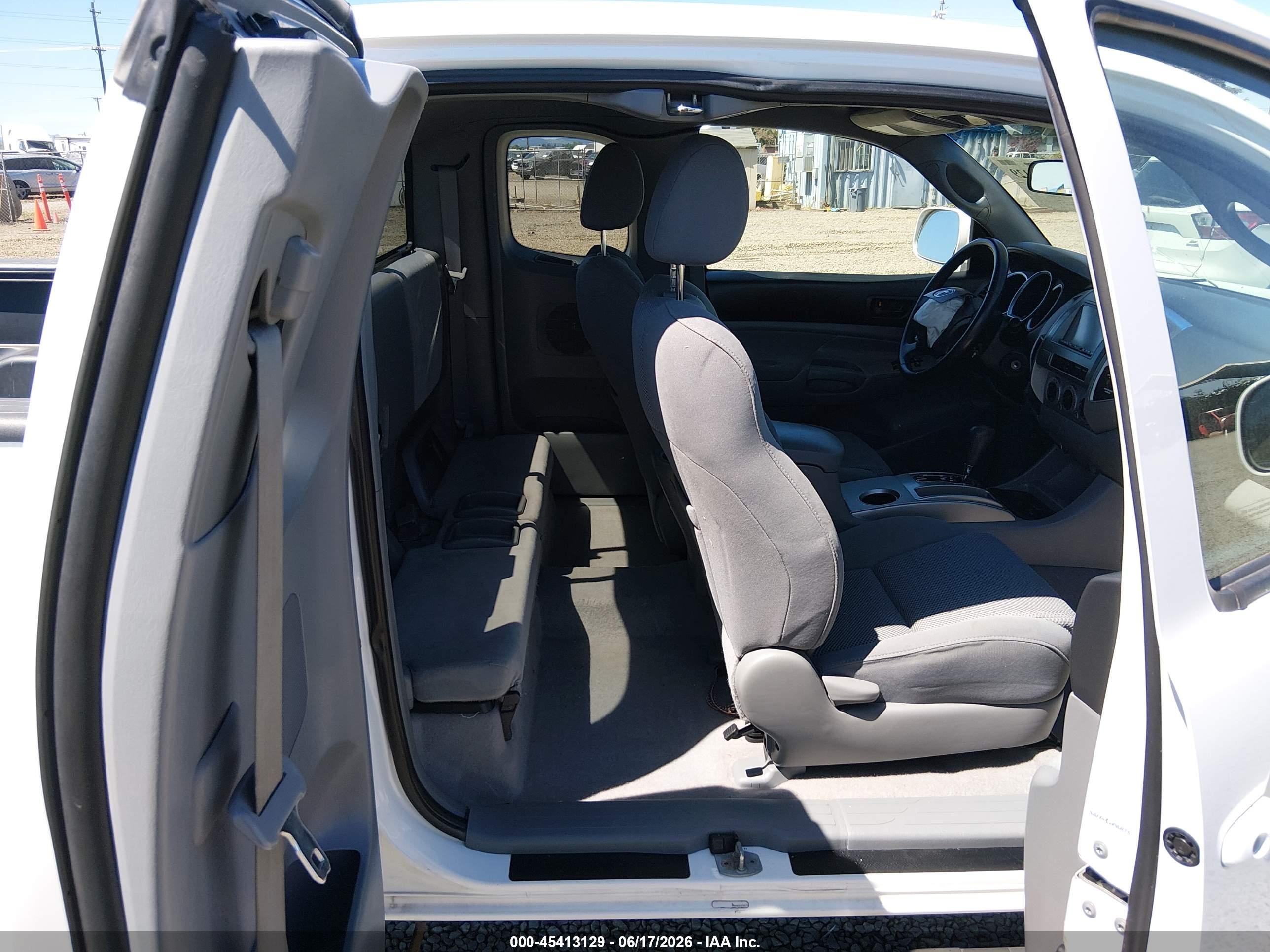 2007 Toyota Tacoma Prerunner V6 White vin: 5TETU62N97Z443514
