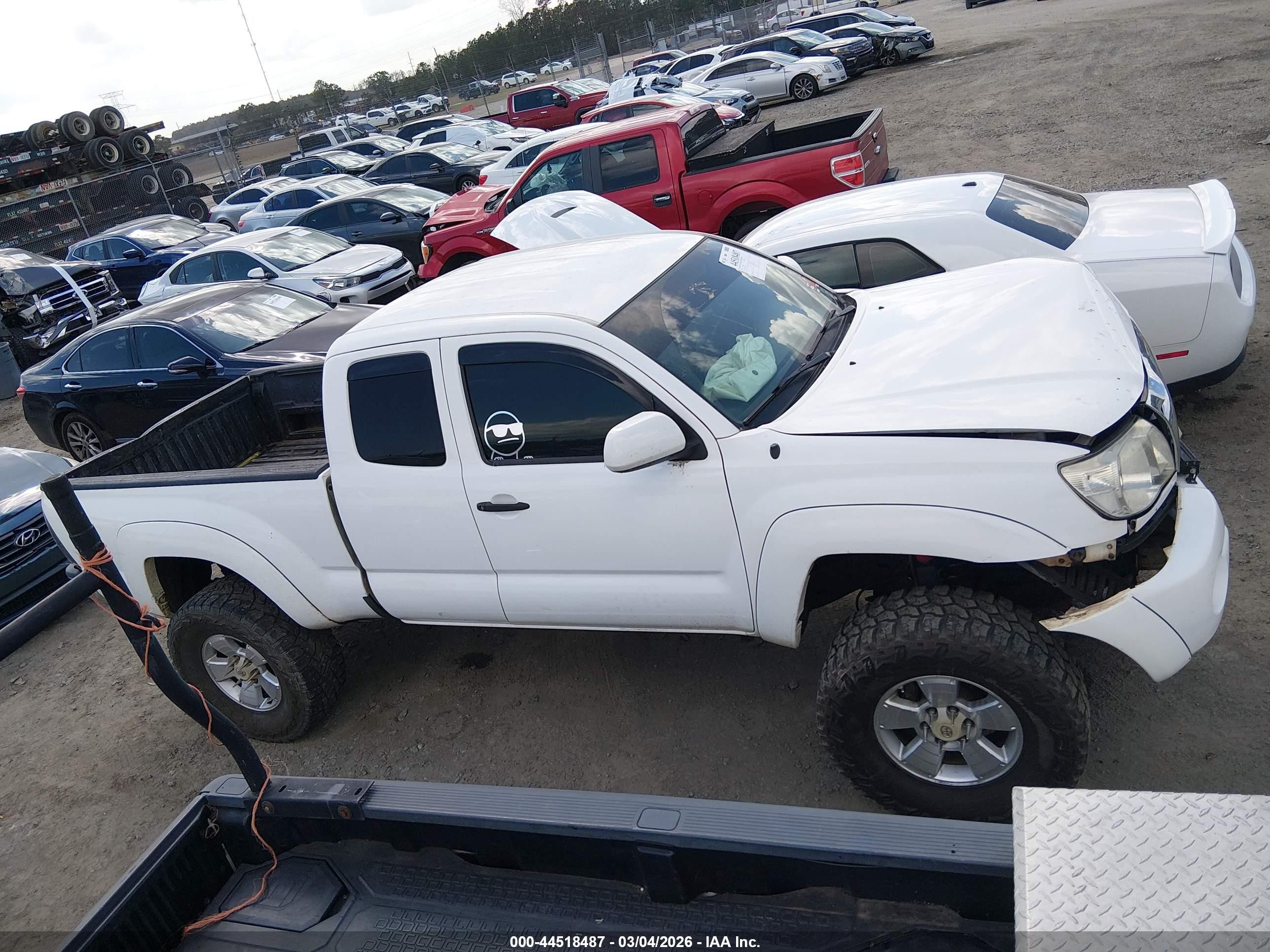 2006 Toyota Tacoma Prerunner V6 White vin: 5TETU62NX6Z287353