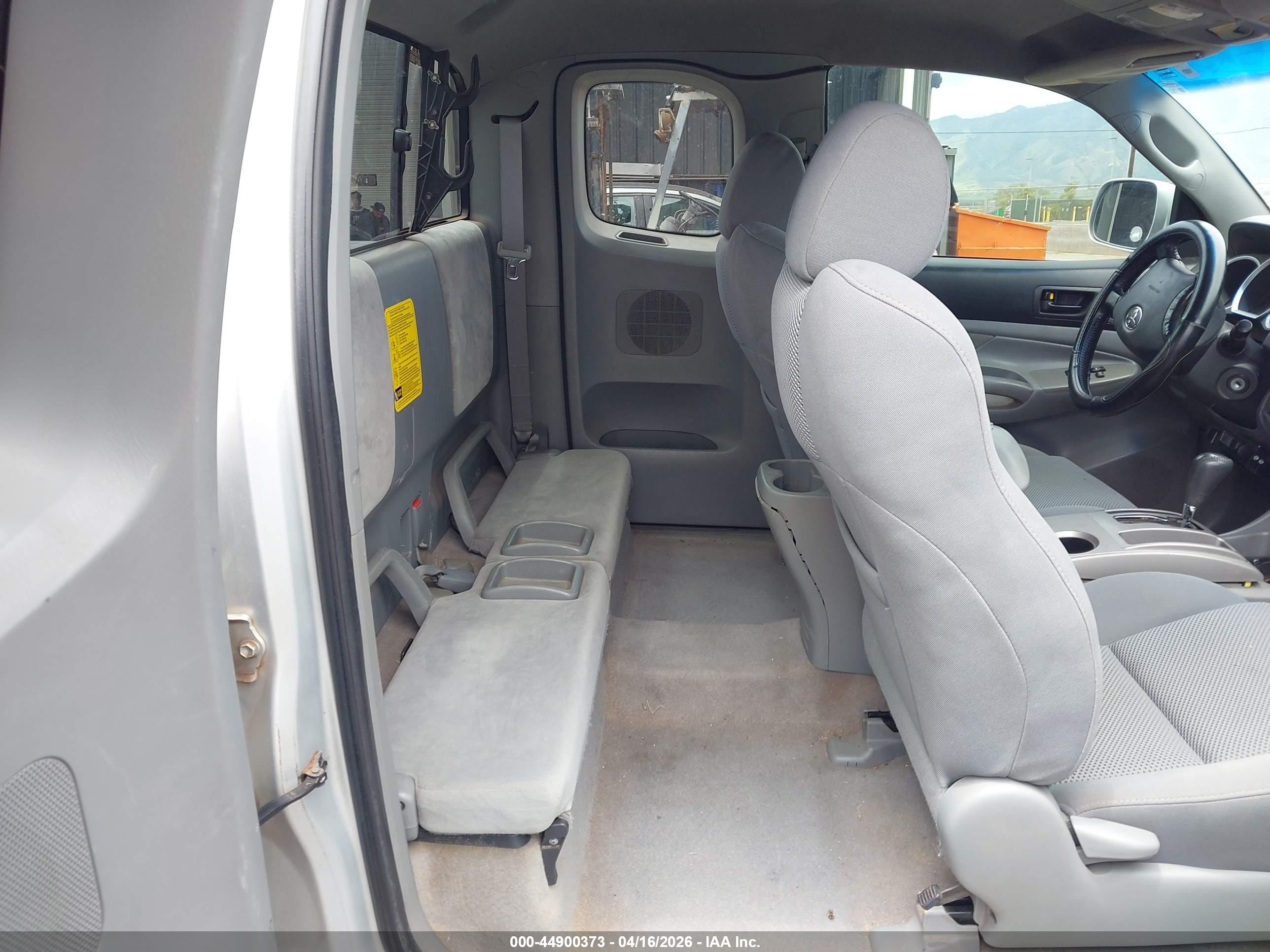 2007 Toyota Tacoma Prerunner V6 Серебряный vin: 5TETU62NX7Z432005