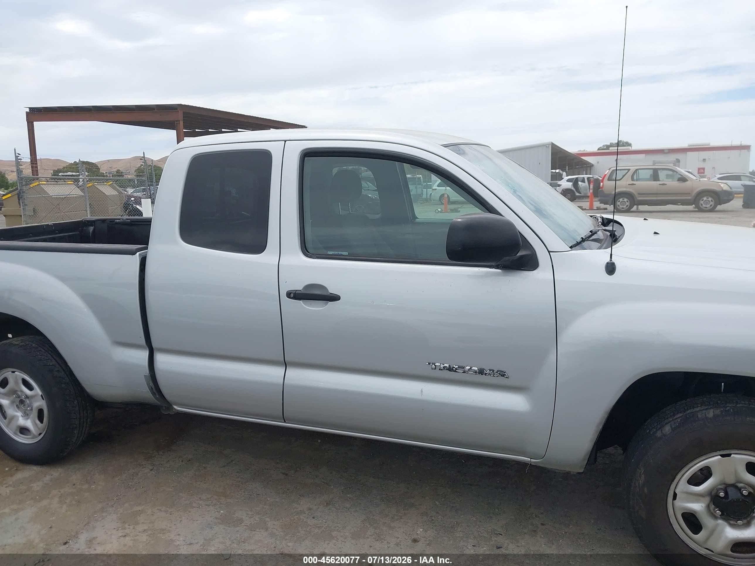 2007 Toyota Tacoma   Silver vin: 5TETX22N07Z334164