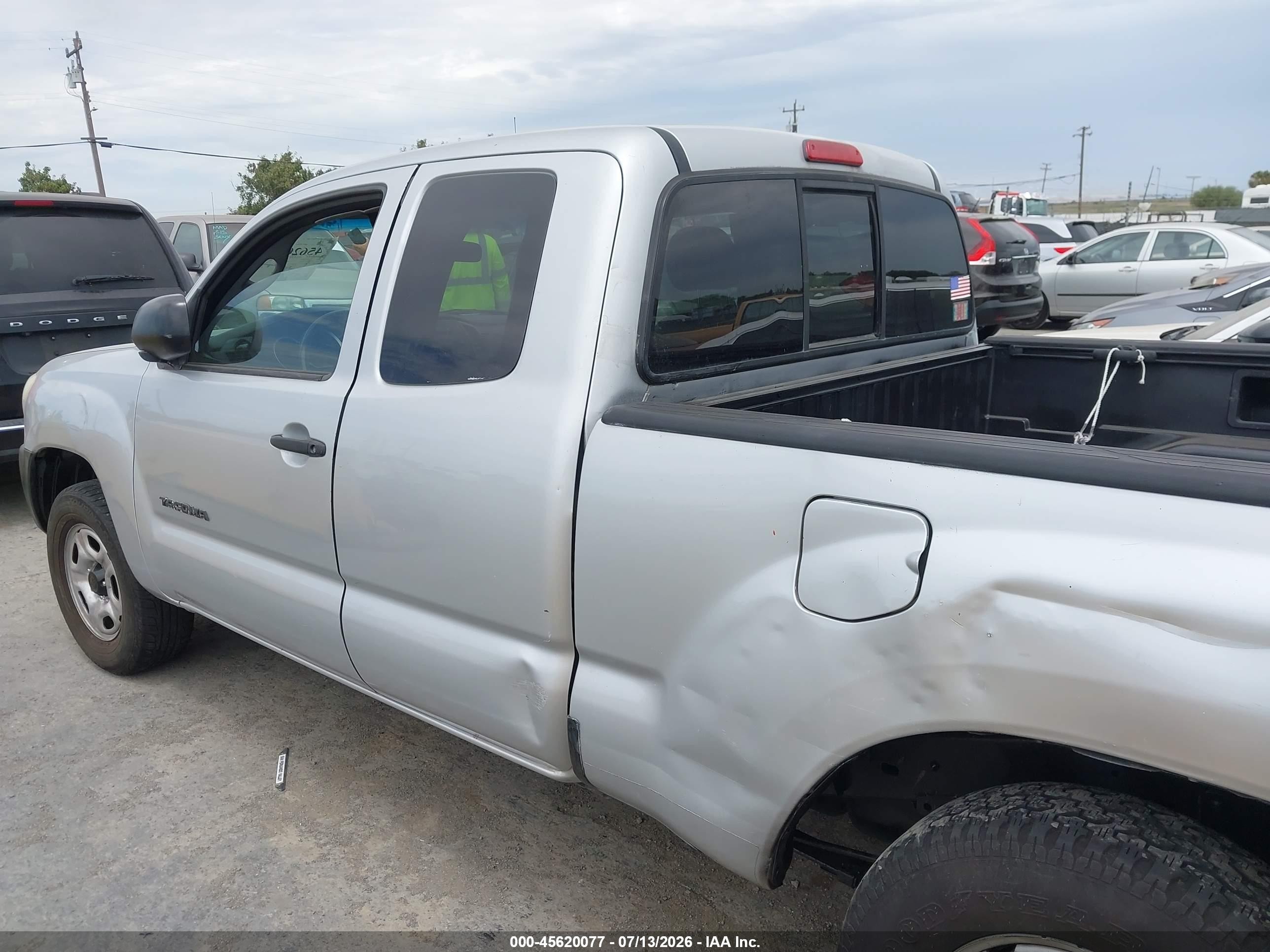 2007 Toyota Tacoma   Silver vin: 5TETX22N07Z334164