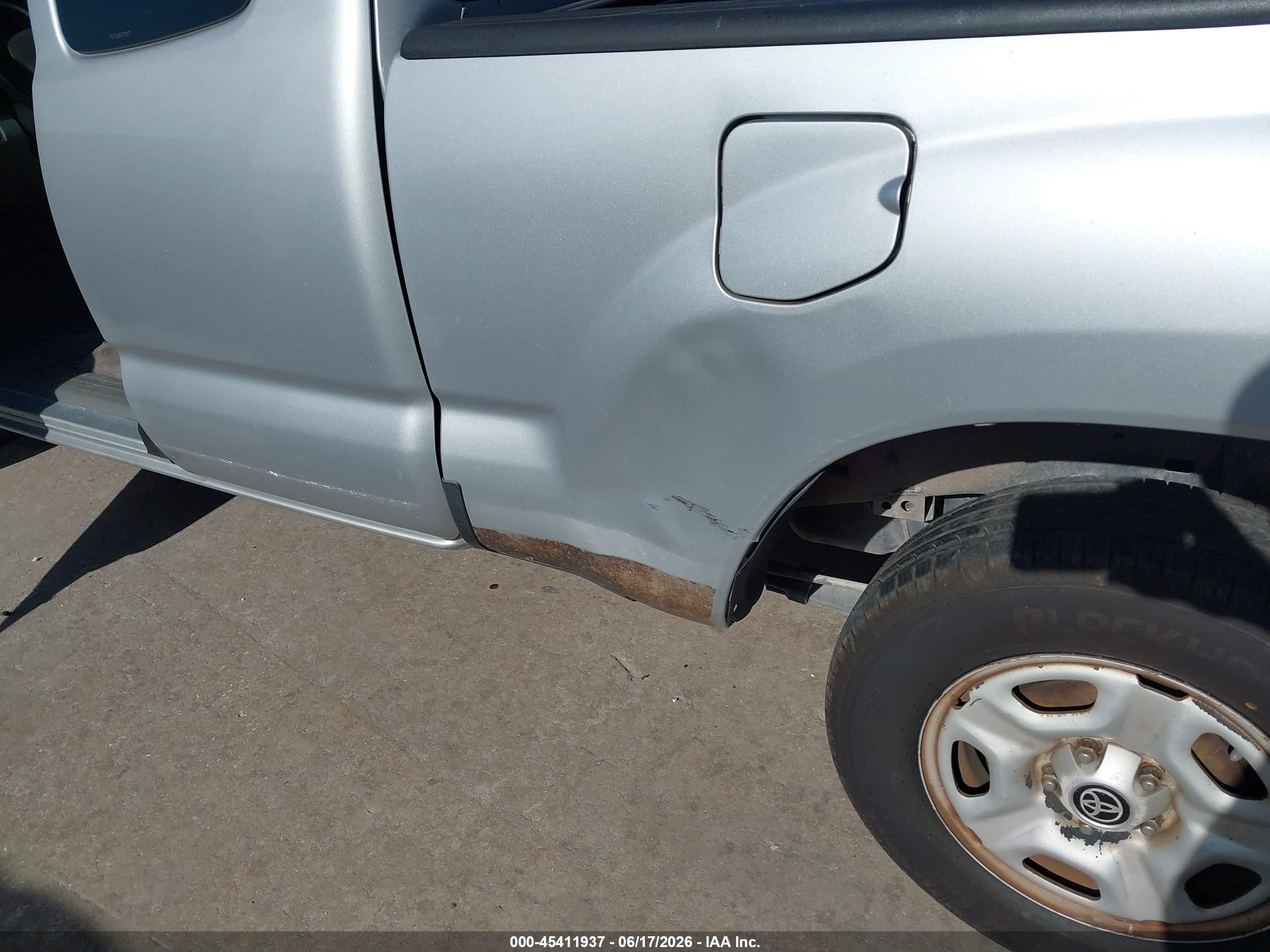 2007 Toyota Tacoma   Silver vin: 5TETX22N07Z392579