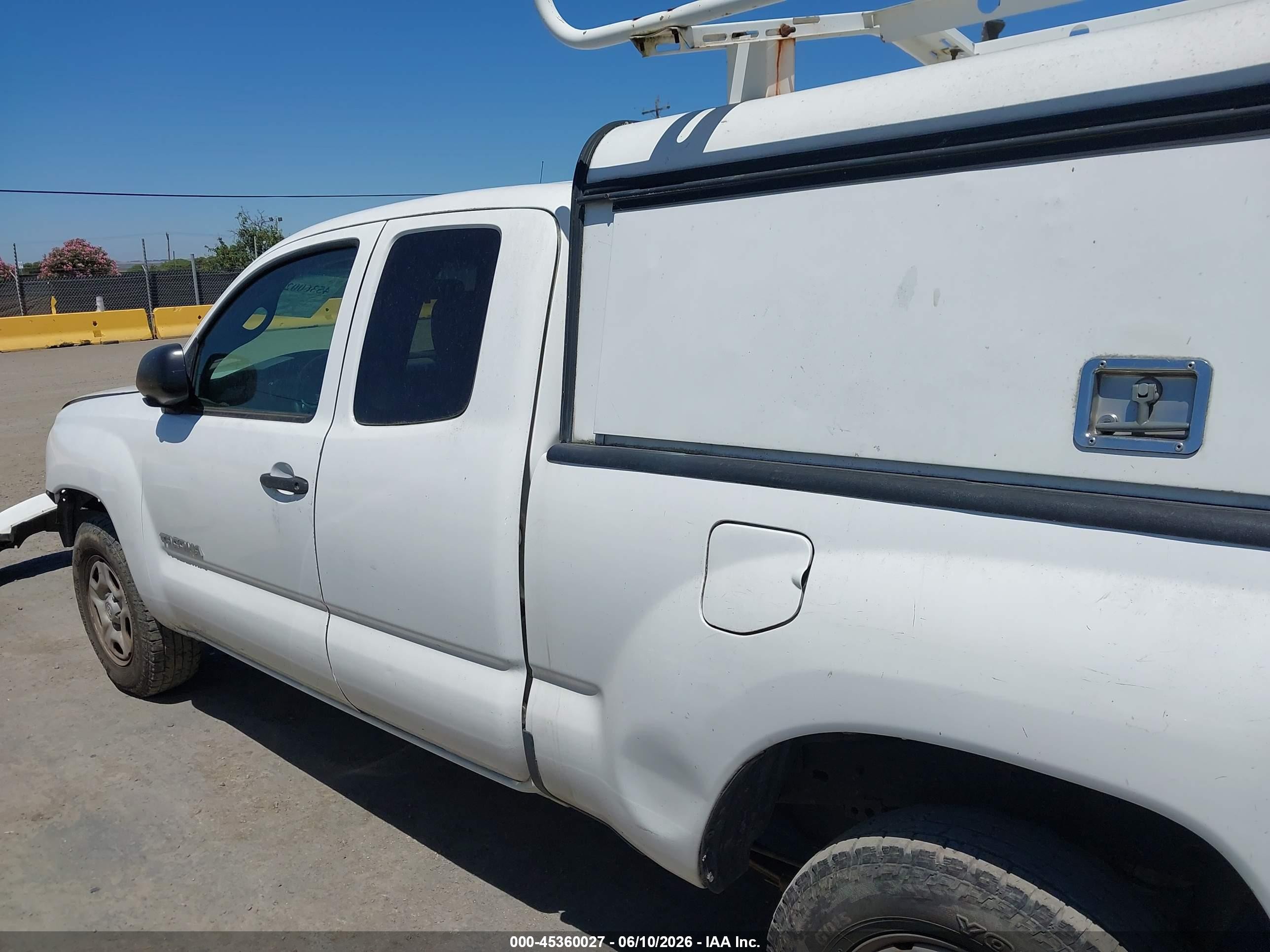 2007 Toyota Tacoma   White vin: 5TETX22N07Z439495