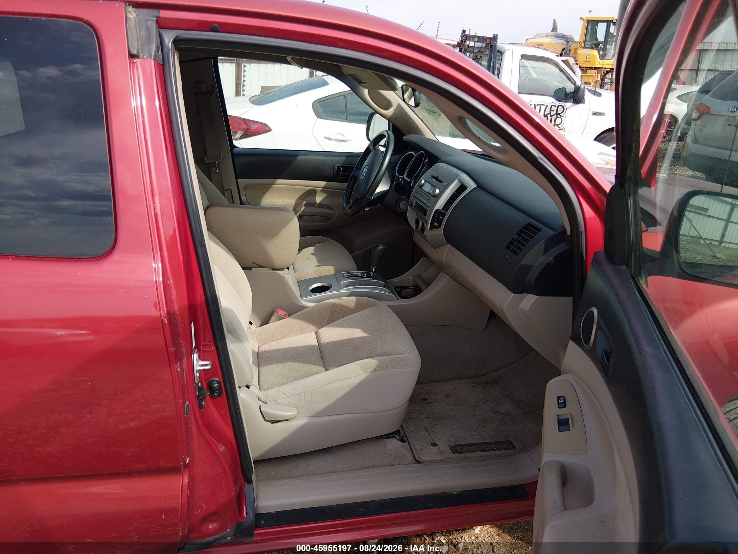 2008 Toyota Tacoma   Red vin: 5TETX22N08Z517033