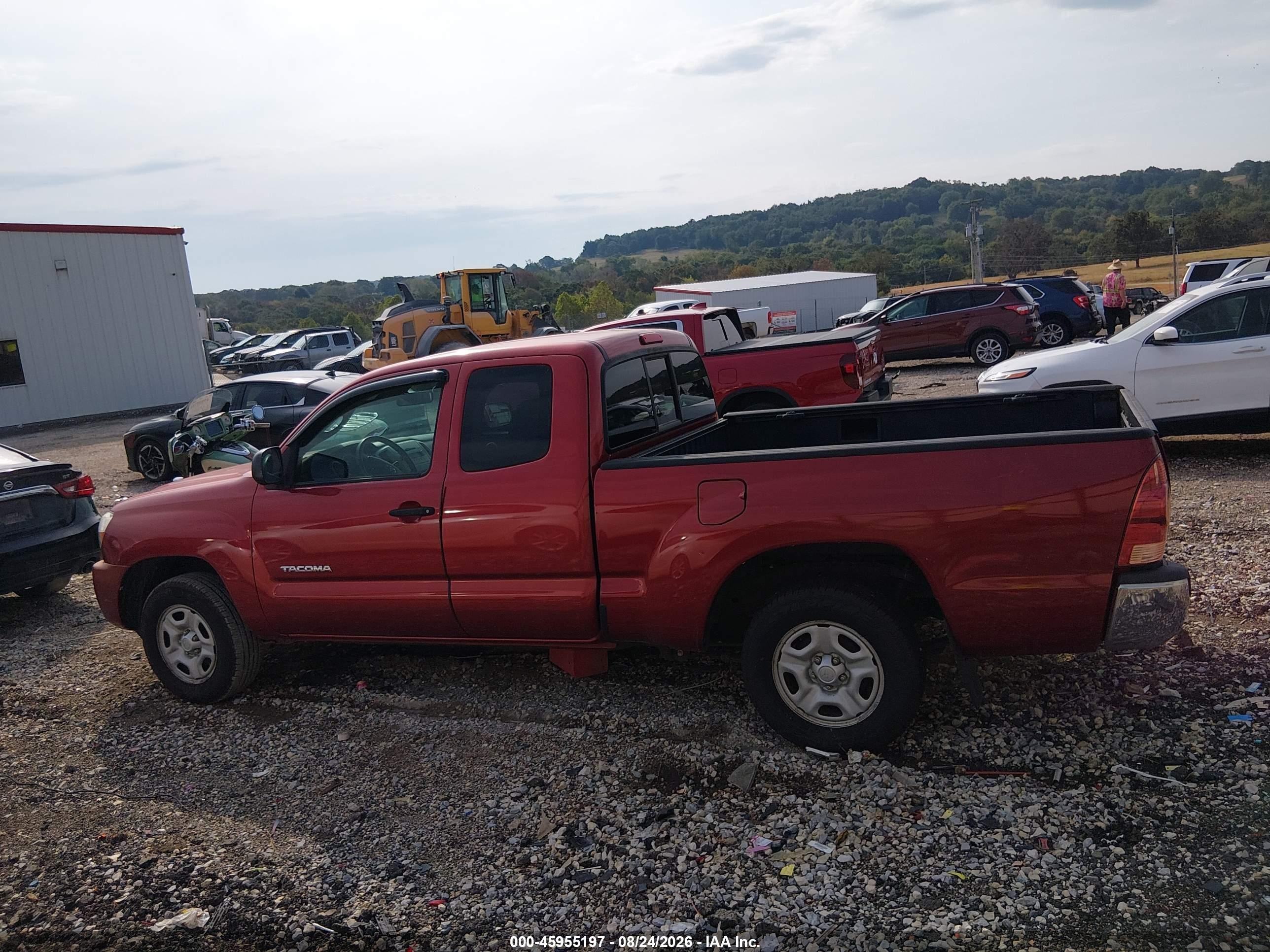 2008 Toyota Tacoma   Red vin: 5TETX22N08Z517033
