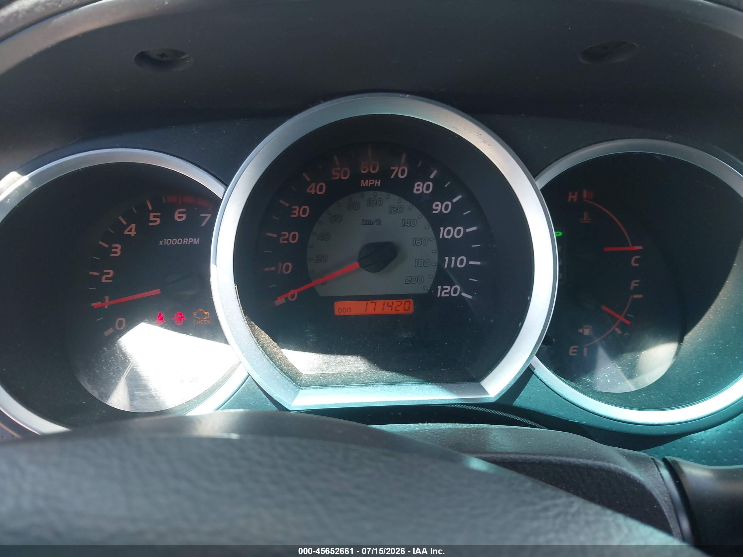2005 Toyota Tacoma   Red vin: 5TETX22N15Z033206